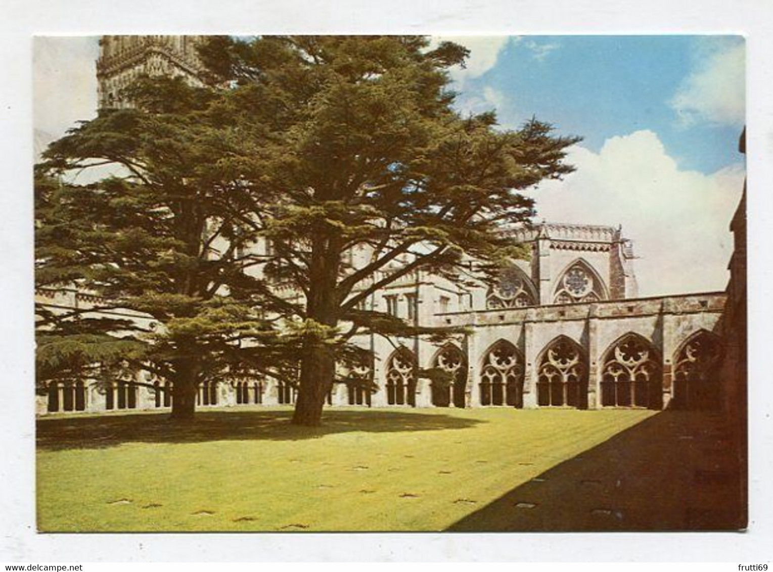 AK 105459 ENGLAND - Salisbury - Cathedral - The Cloisters - Salisbury