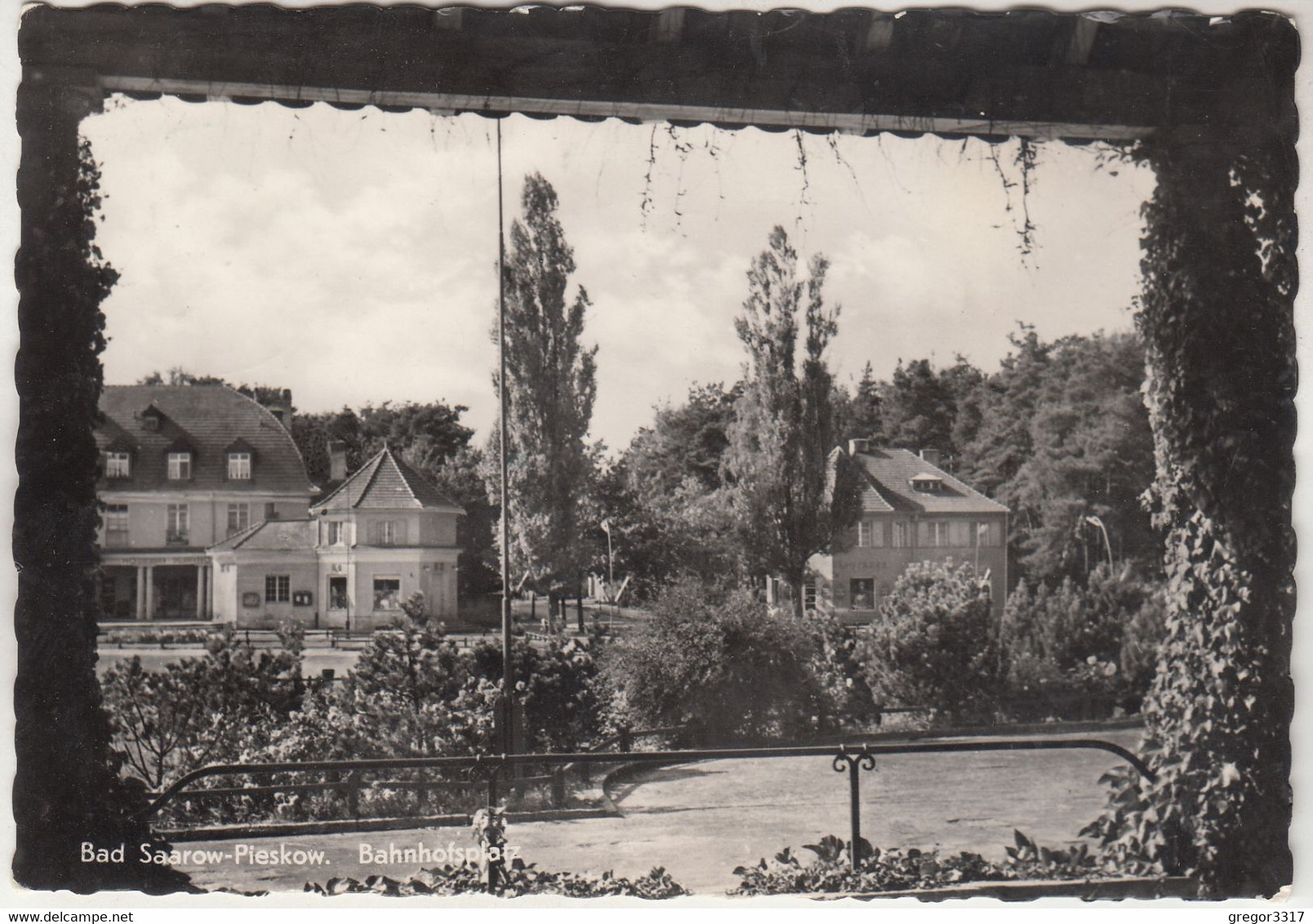 C3061) BAD SAAROW - PIESKOW - Bahnhofsplatz S/W ALT - Bad Saarow