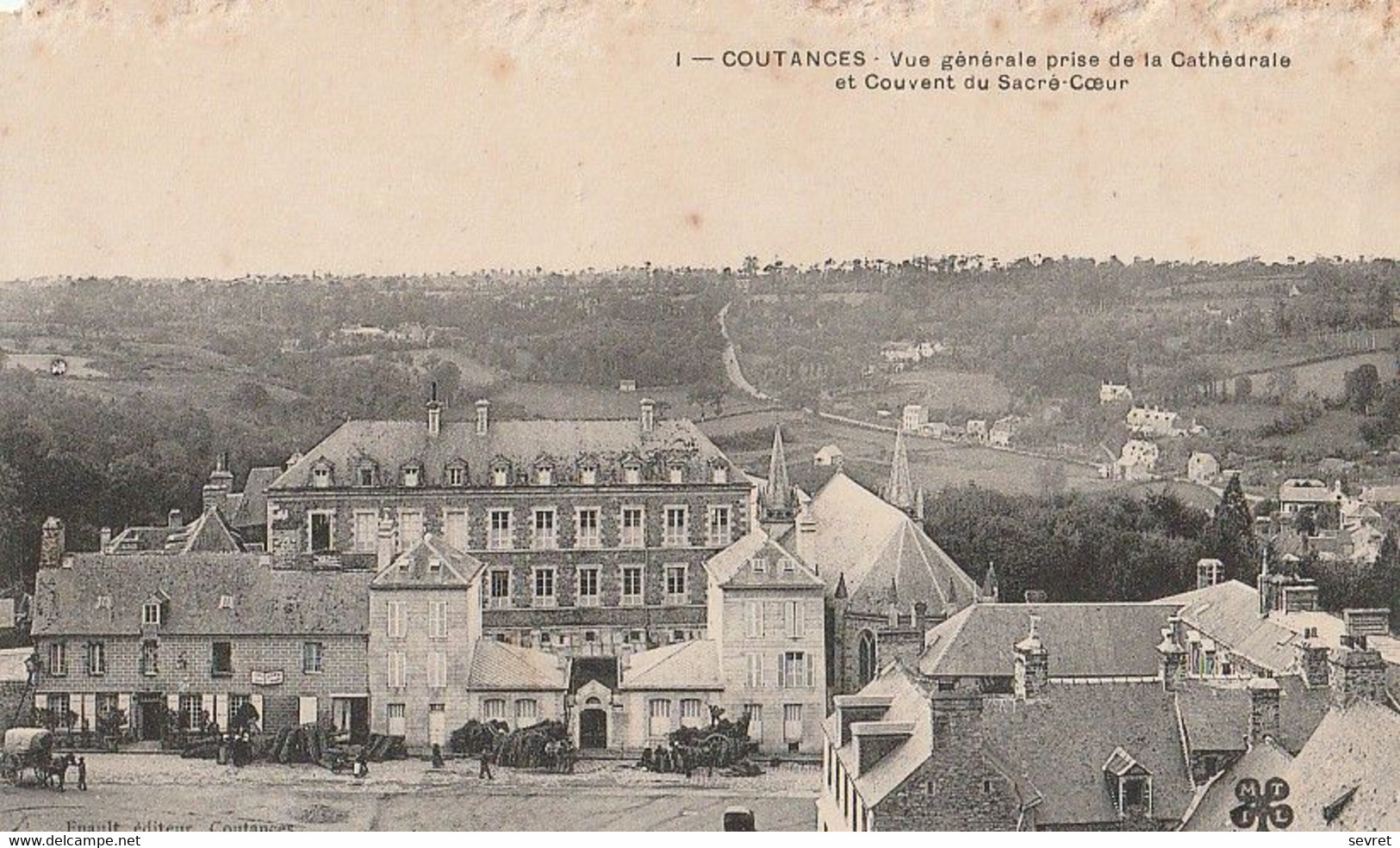 COUTANCES. - Vue Générale Prise De La Cathédrale Et Couvent Du Sacré-Coeur - Coutances