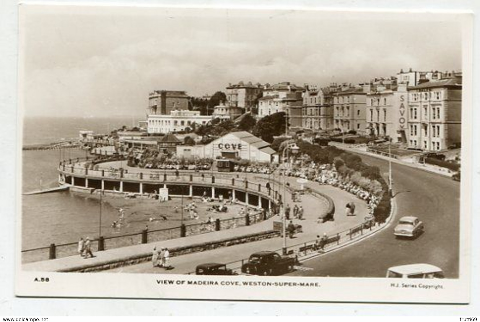 AK 105582 ENGLAND - Weston-super-Mare - View Of Madeira Cove - Weston-Super-Mare