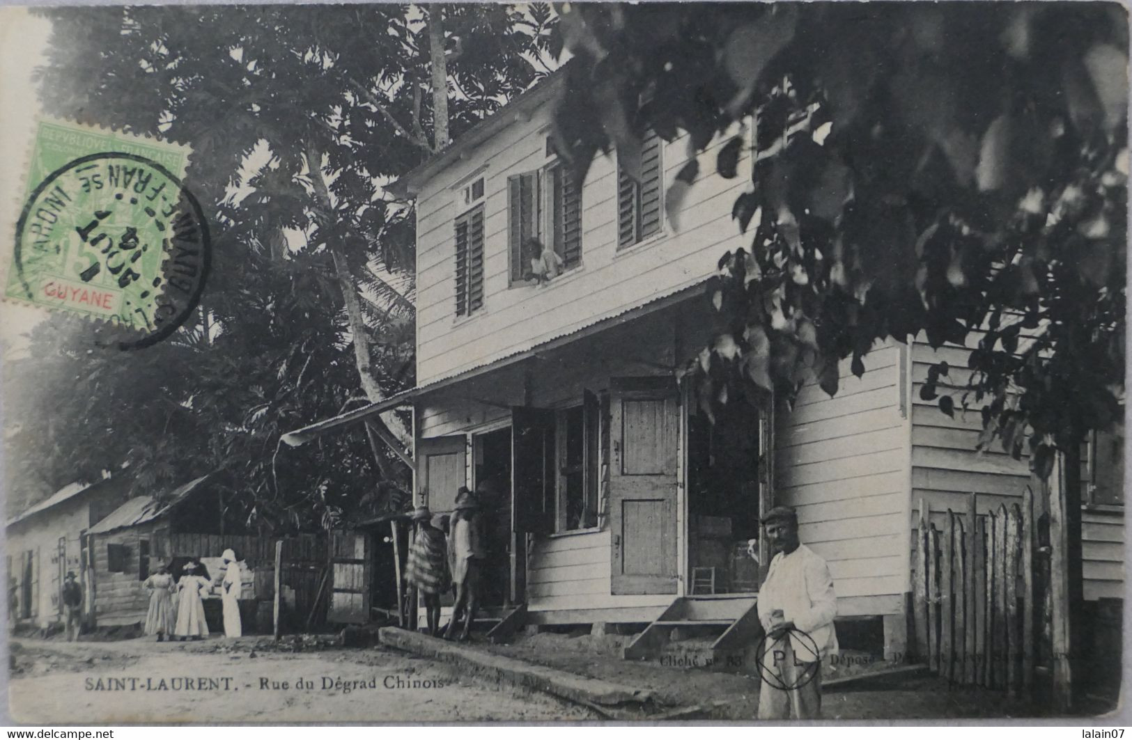 C. P. A. : GUYANE : SAINT-LAURENT DU MARONI : Rue Du Dégrad Chinois, Animé, Timbre En 1914 - Saint Laurent Du Maroni