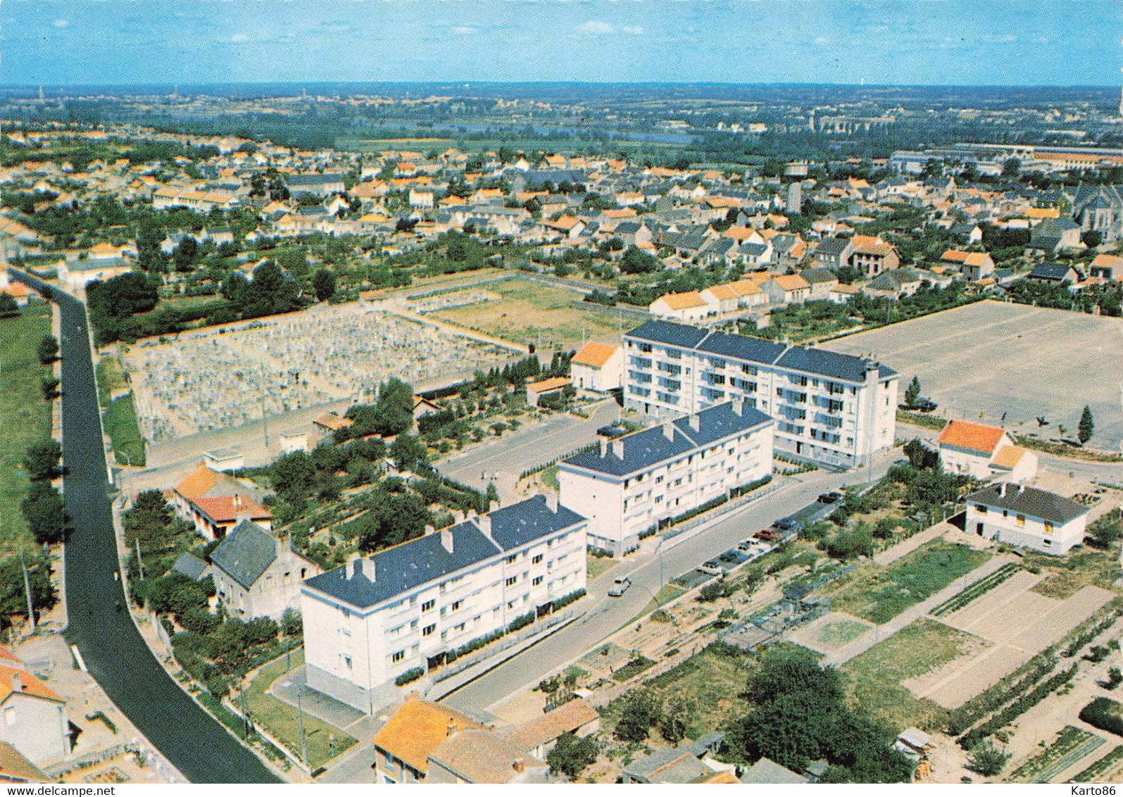 La Montagne * Les HLM Et La Place Du Marché * Quartier Cité * Le Cimetière - La Montagne