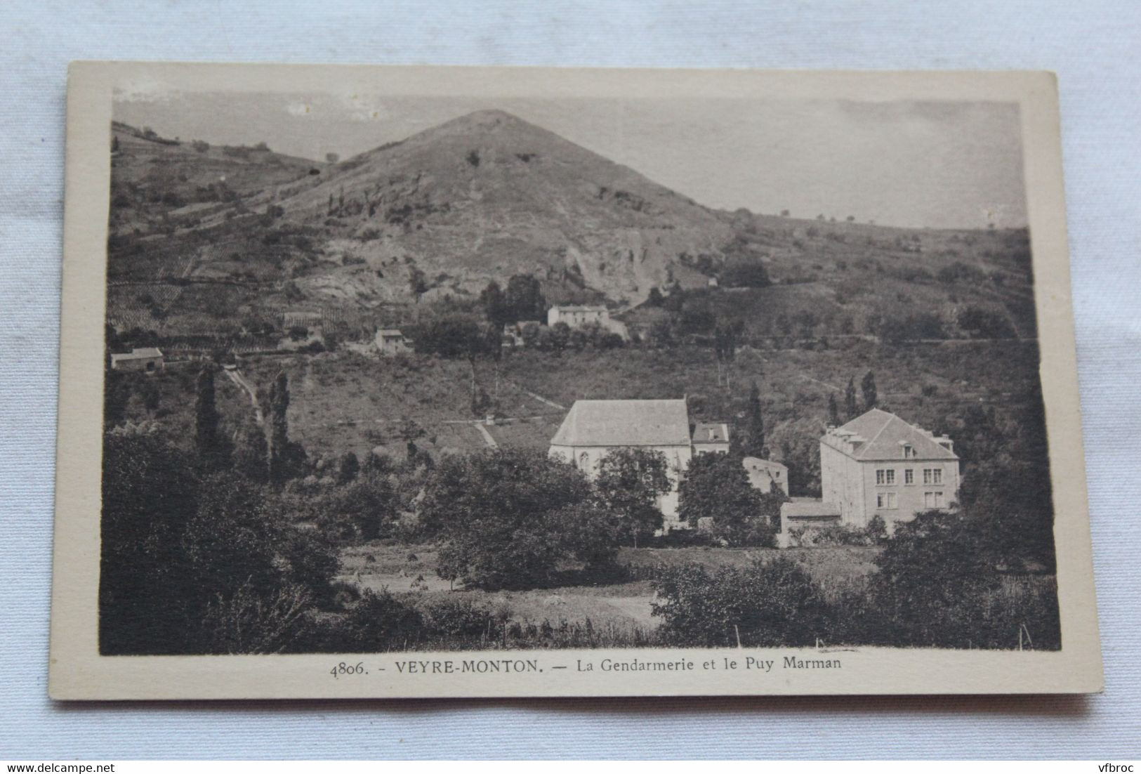 Veyre Monton, La Gendarmerie Et Le Puy Marman, Puy De Dôme 63 - Veyre Monton