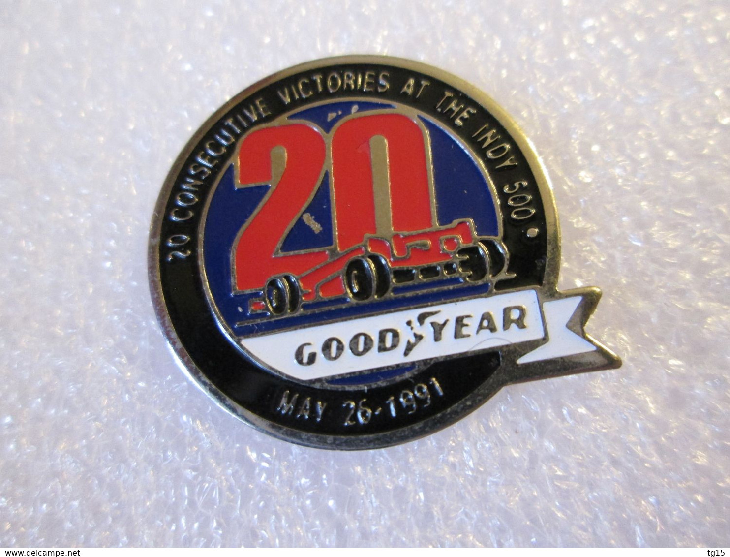 PIN'S    GOODYEAR   20 CONSECUTIVE VICTORIES AT THE INDY 500 - F1