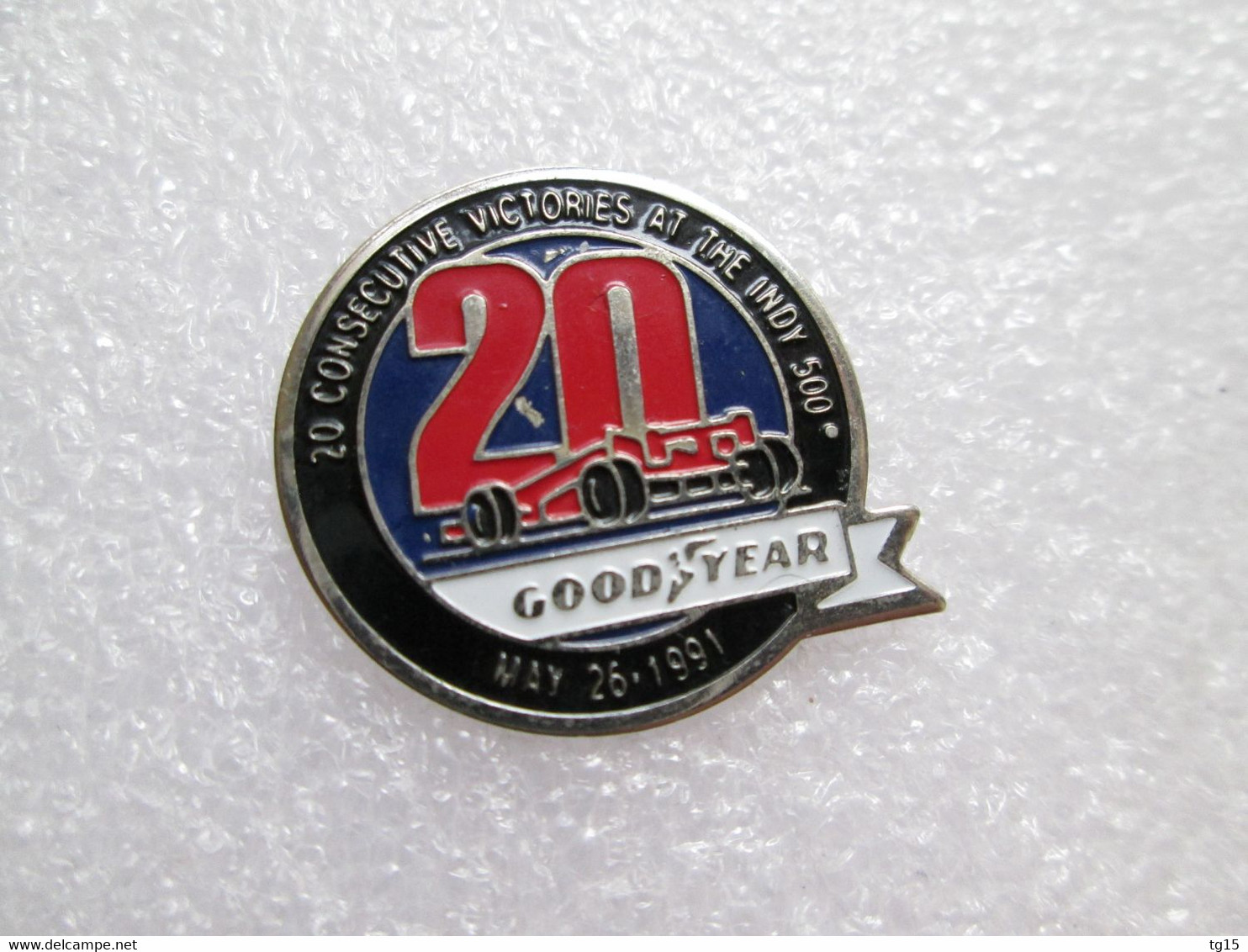 PIN'S    GOODYEAR   20 CONSECUTIVE VICTORIES AT THE INDY 500 - F1