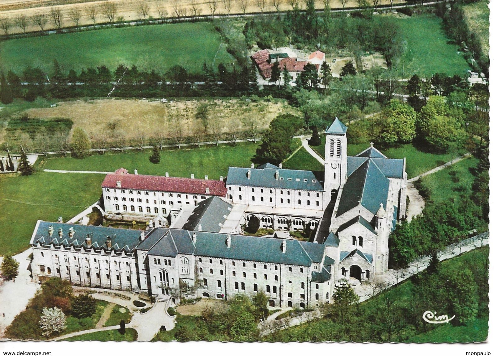 81. CPSM. Tarn. Dourgne. Vue Aérienne. Abbaye Saint-Benoît D'En-Calcat. Façade Ouest - Dourgne