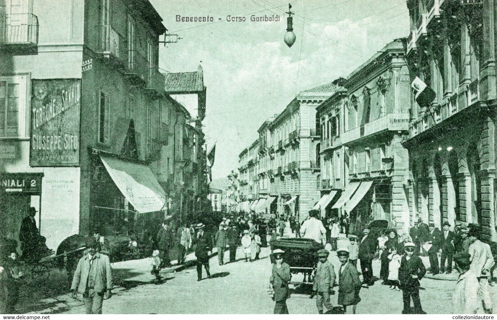 BENEVENTO - CARTOLINA FP SPEDITA NEL 1925 - CORSO GARIBALDI - ANIMATA E MOVIMENTATA - CARROZZE - Benevento