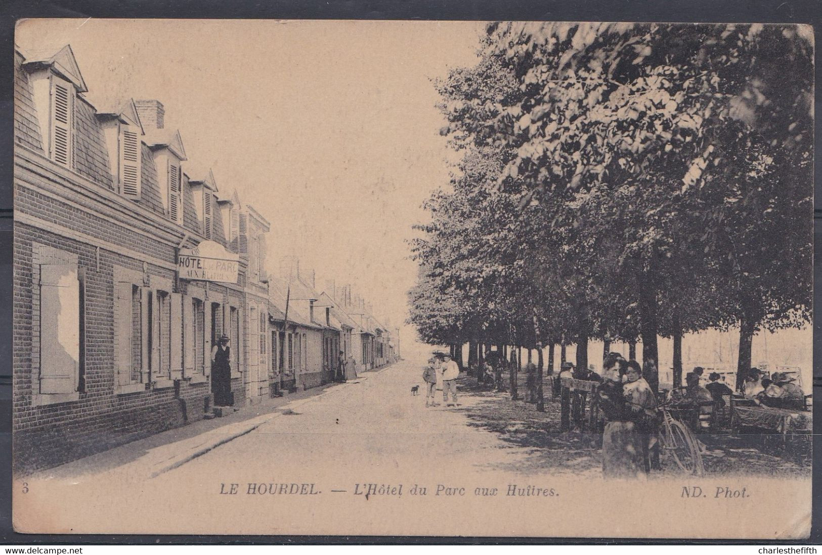 CPA Le Hourdel - Le Boulevard Et Hôtel Du Parc Aux Huîtres - Le Hourdel