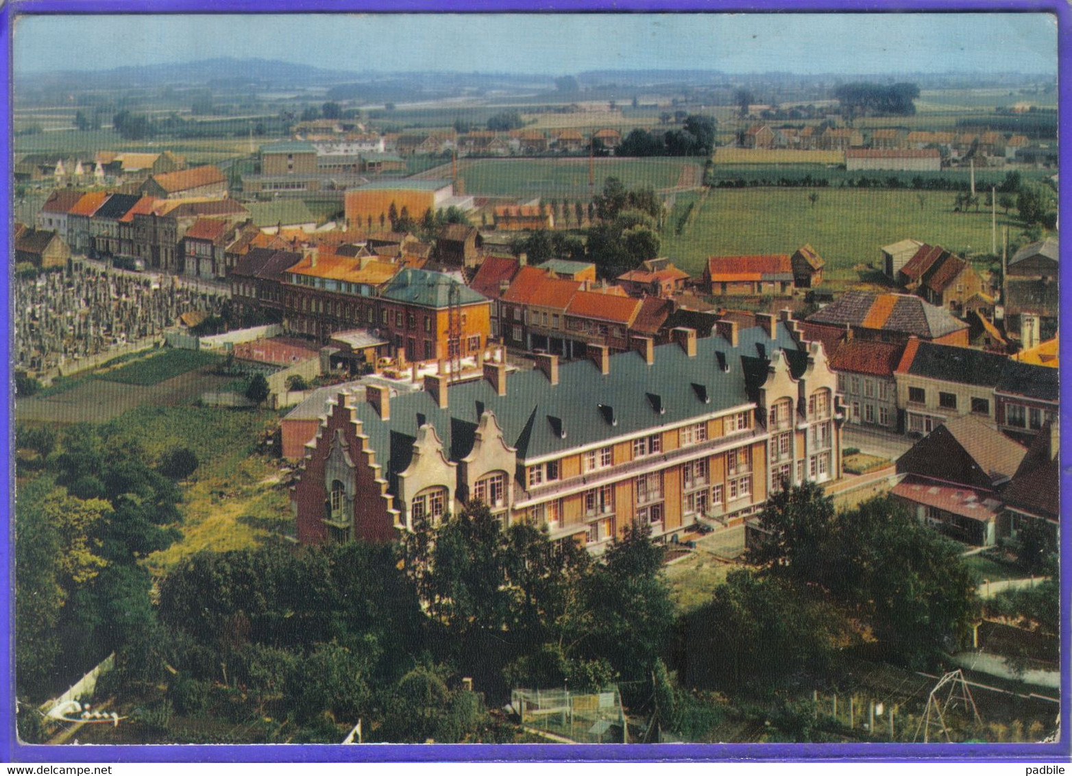 Carte Postale 59. Steenvoorde  Centre Sportif  Maison De Retraie  Collège St-Exupéry Très Beau Plan - Steenvoorde