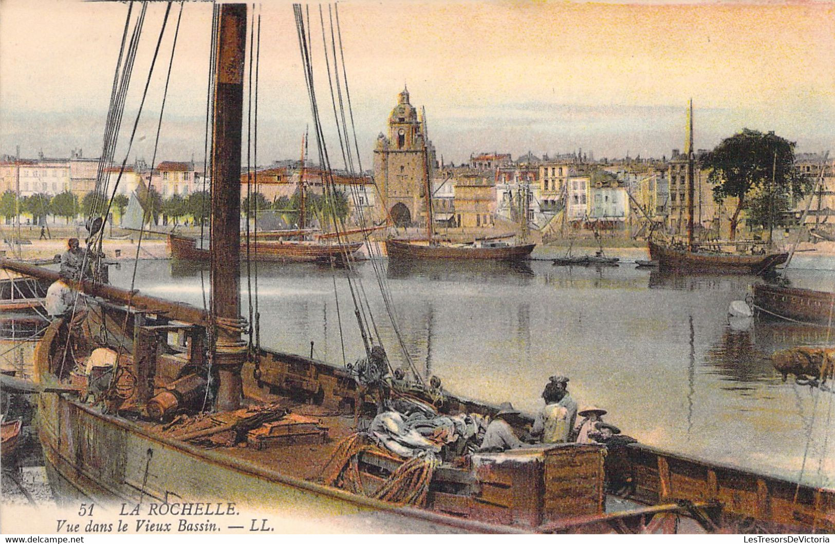 CPA FRANCE - 17 - LA ROCHELLE - Vue Dans Le Vieux Bassin - Colorisée - LL - La Rochelle