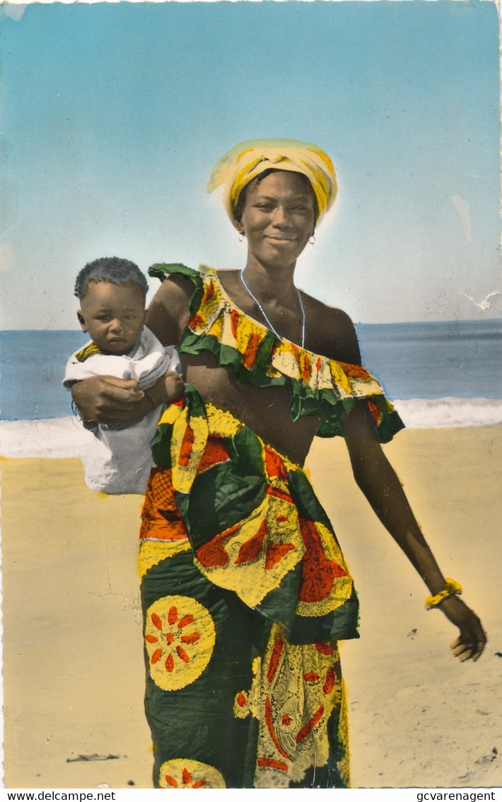 L'AFRIQUE EN COULEURS  MERE ET ENFANT     2 SCANS - Centrafricaine (République)