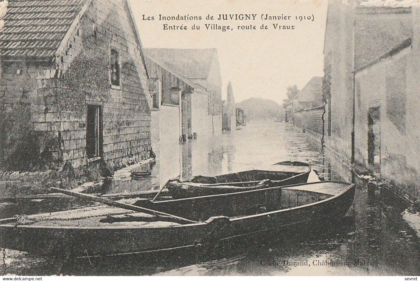 JUVIGNY. - Les Inondations De Janvier 1910 - Entrée Du Village, Route De Vraux - Sonstige & Ohne Zuordnung