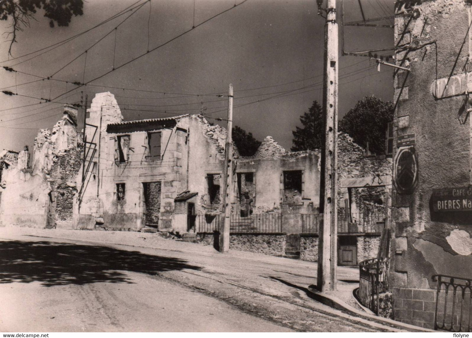 Oradour Sur Glane - La Rue E. Desourteaux - Village Détruit Le 10 Juin 1944 - Ww2 - Oradour Sur Glane