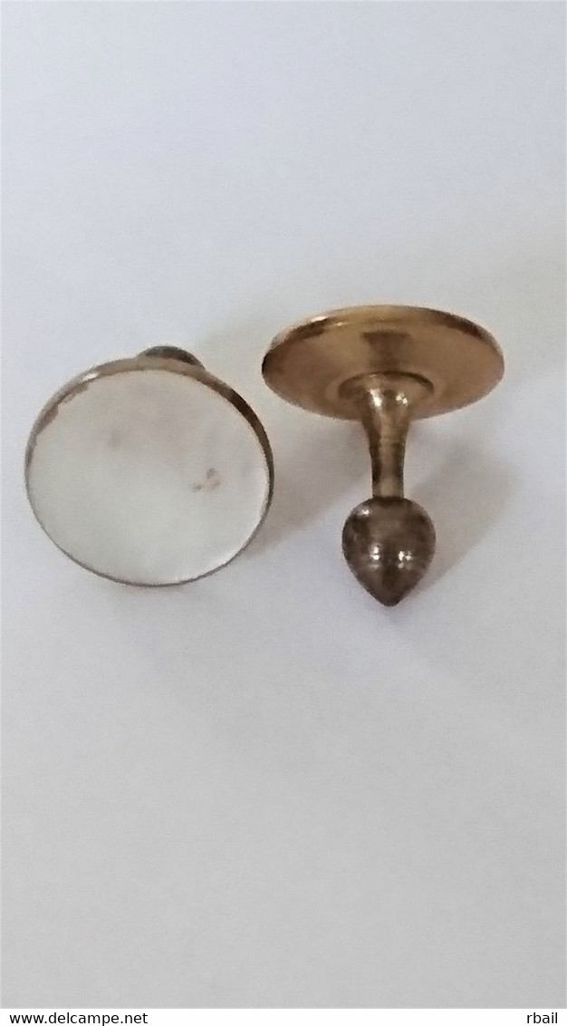 Anciens  Boutons Manchettes Support Cuivre Avec Nacre - Botones De Cuello & De Puño