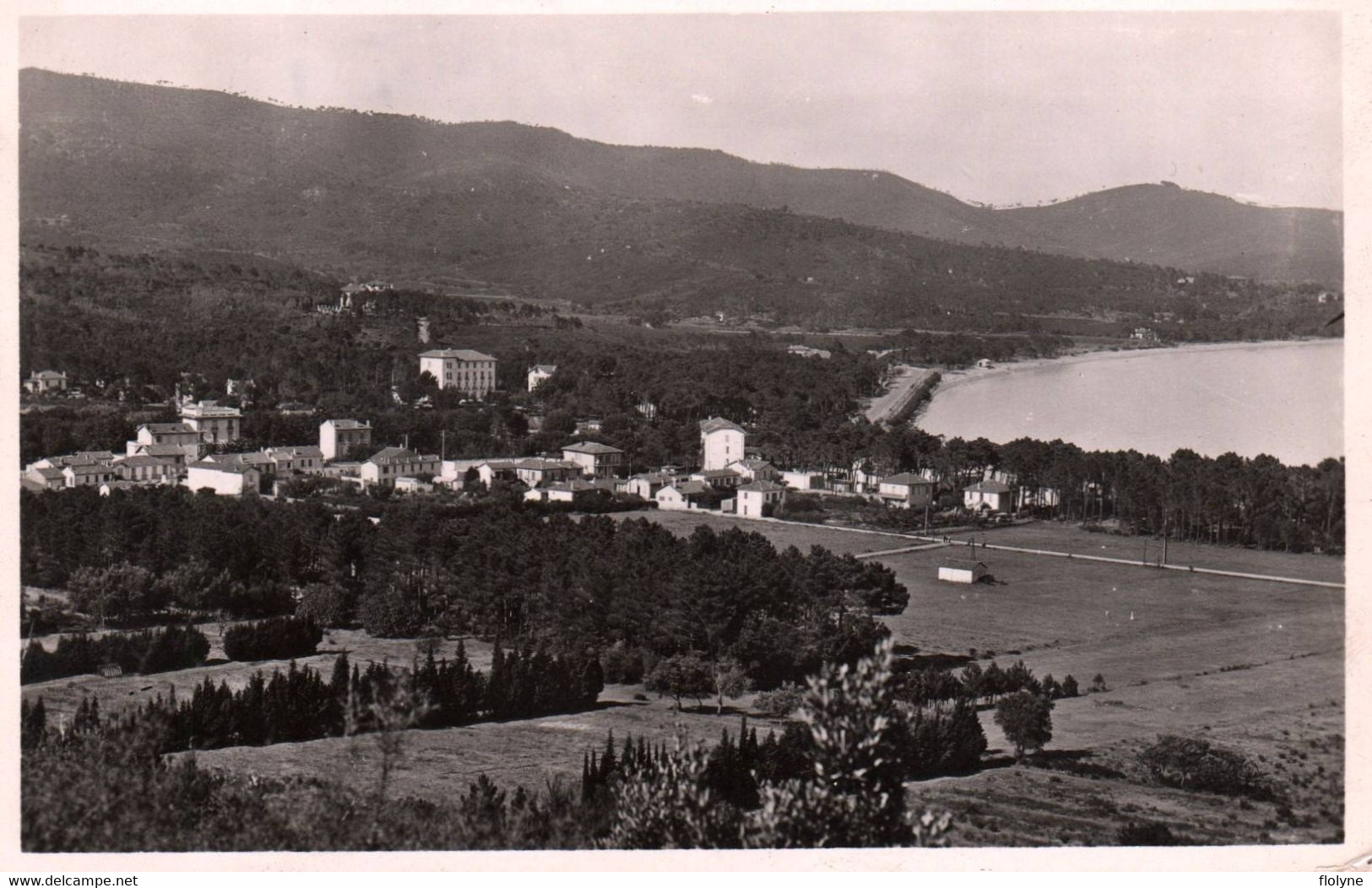 Cavalaire - Vue Générale Du Village - Cavalaire-sur-Mer