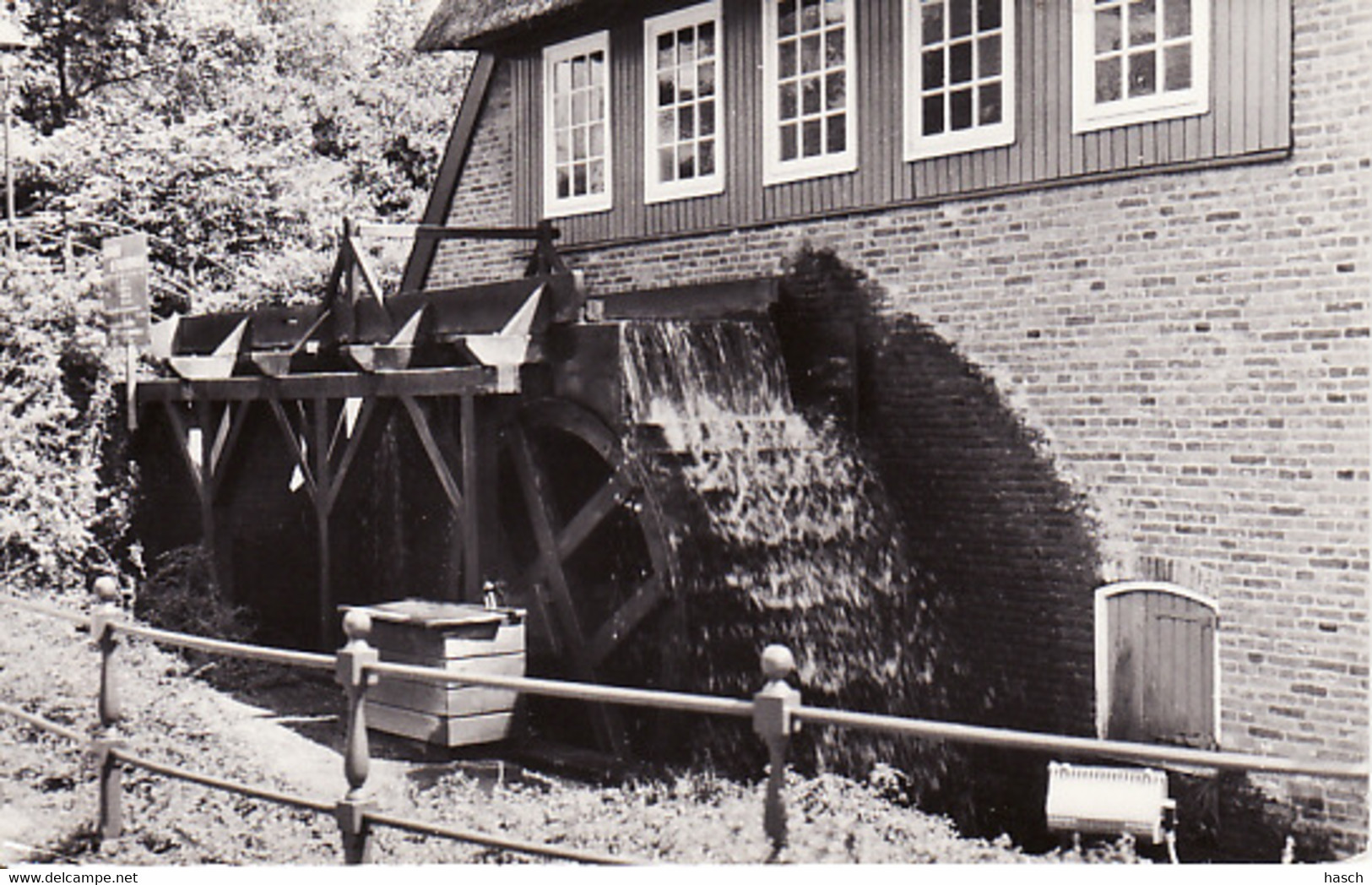 1947155Velp, Korenmolen ,,Van Lennepsmolen  Bovenslagmolen, Verval 3,00 M. Diameter Waterrad 2,40 M. (foto Augu - Velp / Rozendaal