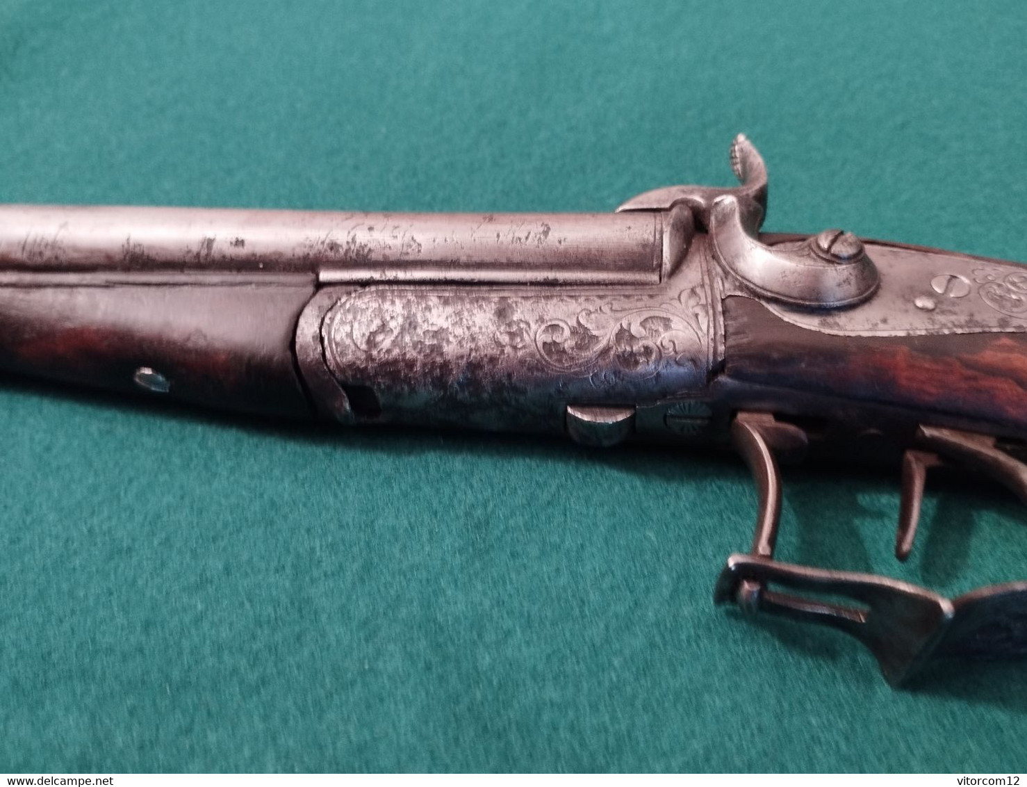 Pistolet Français de chasse Double Canon ( Justaposé) á broche type  Lefauchaux vers 1850.