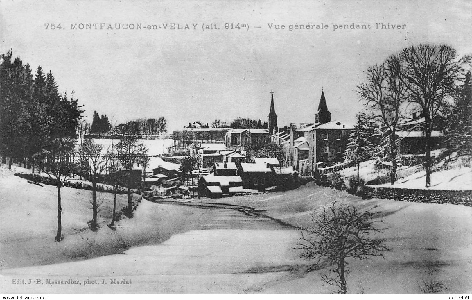 MONTFAUCON-en-VELAY (Haute-Loire) - Vue Générale Pendant L'hiver Sous La Neige - Montfaucon En Velay