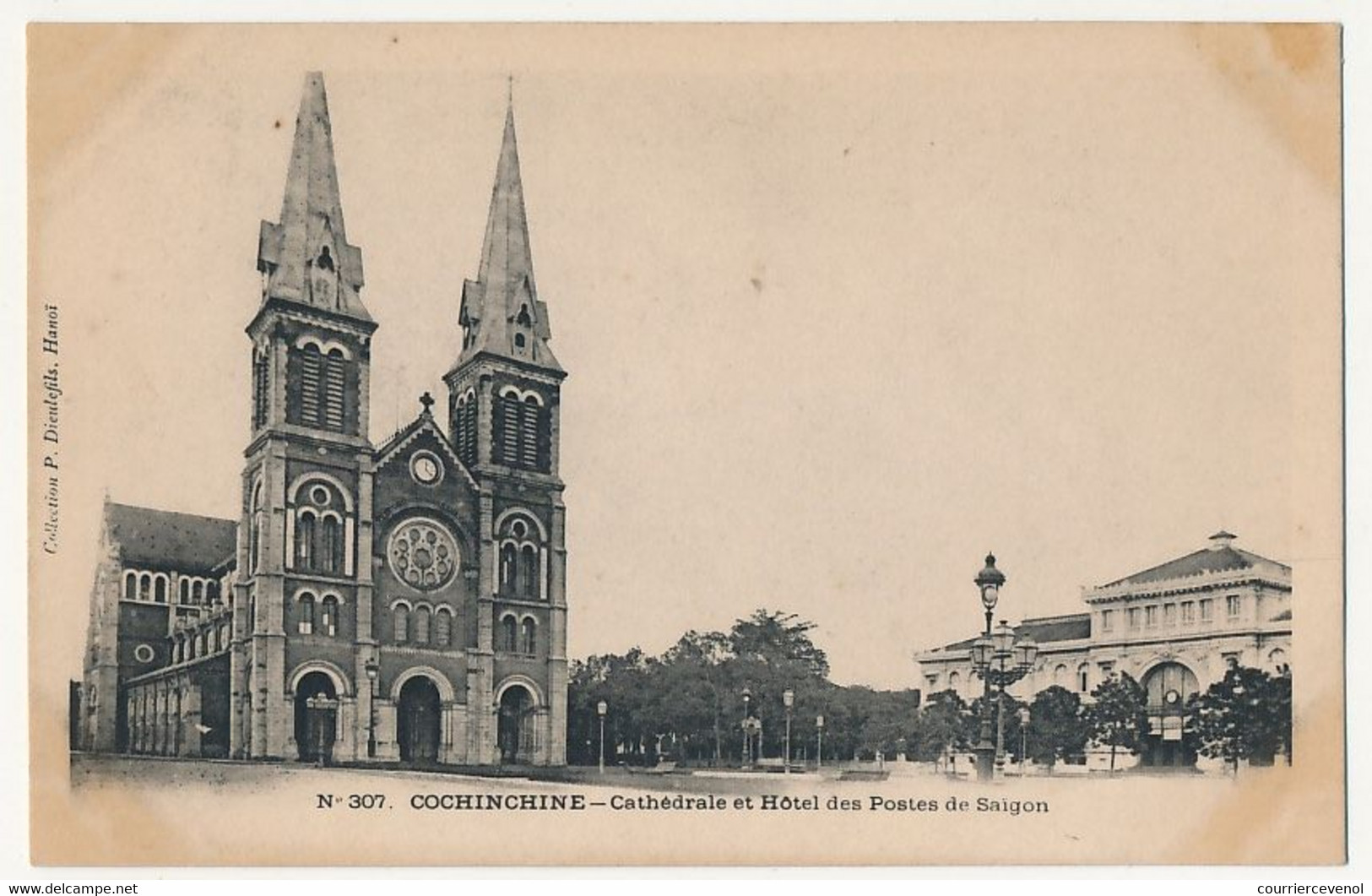 CPA  - COCHINCHINE - Cathédrale Et Hôtel Des Postes De Saïgon - Vietnam