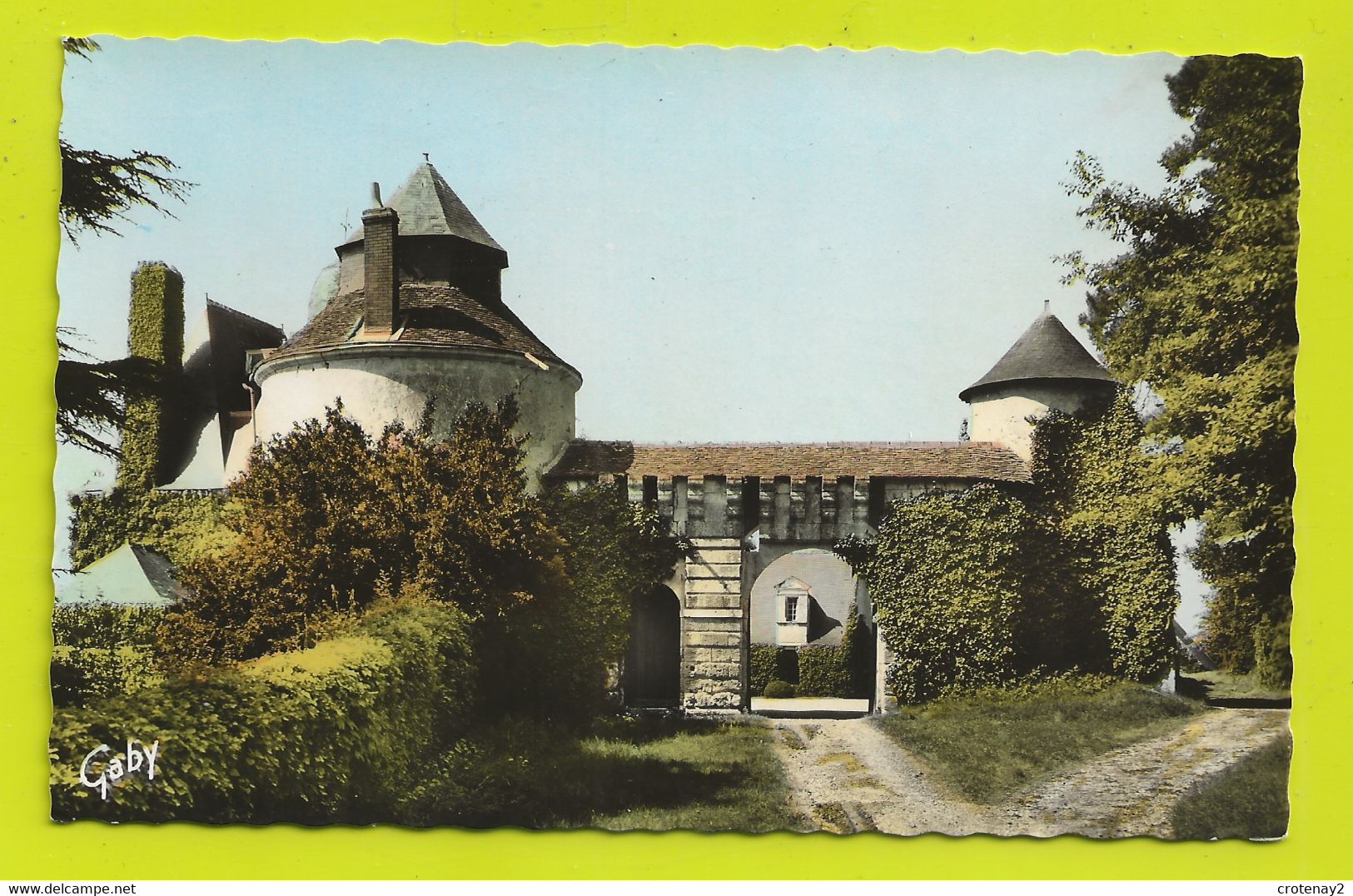 37 REUGNY N°4 Château De La Vallière Rive Gauche De La Brenne Vestiges De La Forteresse Primitive - Reugny
