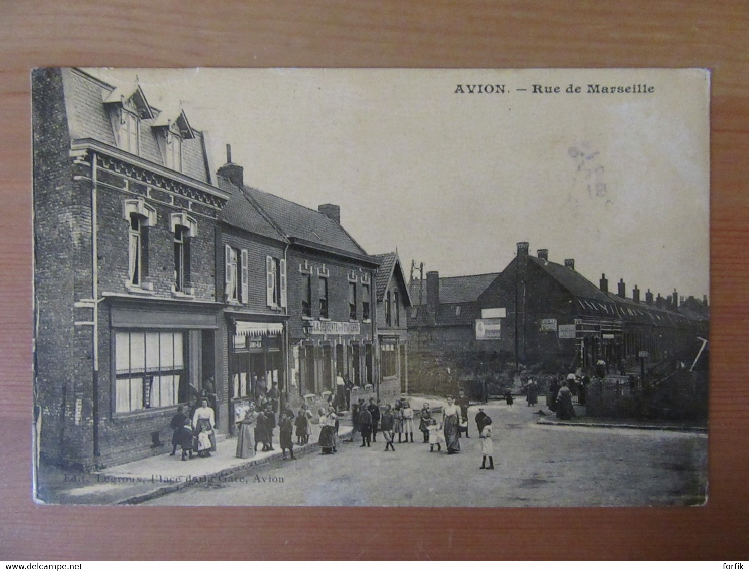 Avion - Rue De Marseille - Carte Animée, Circulée, Papier Glacé (timbre Enlevé) - Avion