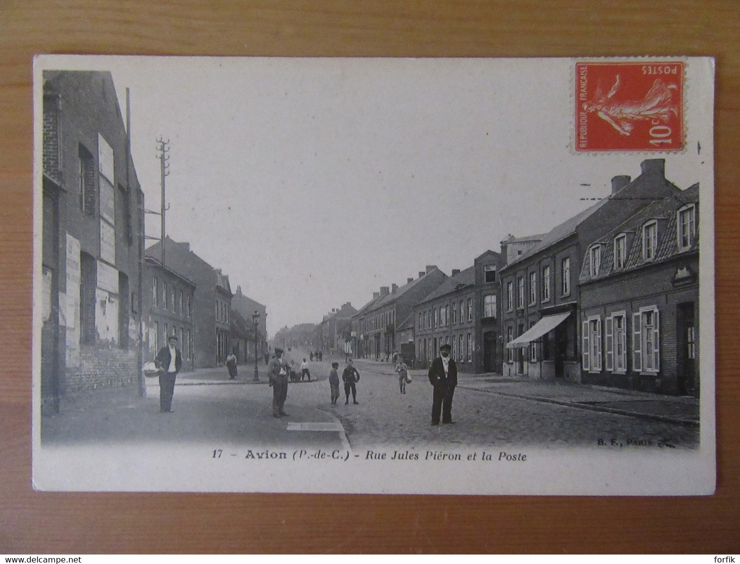 Avion N°17 - Rue Jules Piéron Et La Poste - Carte Animée, écrite, Un Timbre Non-oblitéré (vers 1910) - Avion