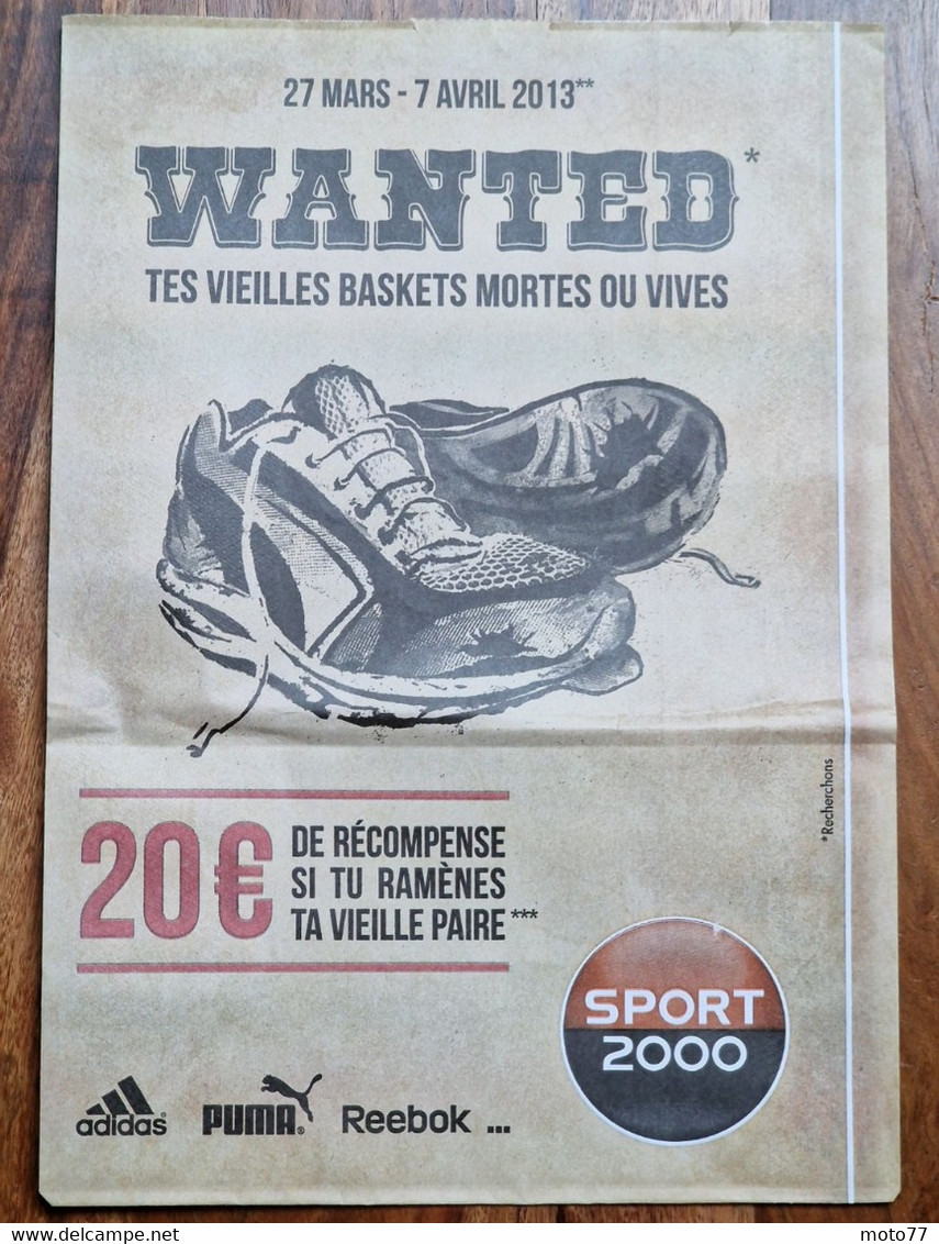 SAC Papier Pochon Environ 21.5x30.5 Cm - Publicité Magasin SPORT 2000 - Chaussures Baskets - Année 2013 - Sport & Tourismus