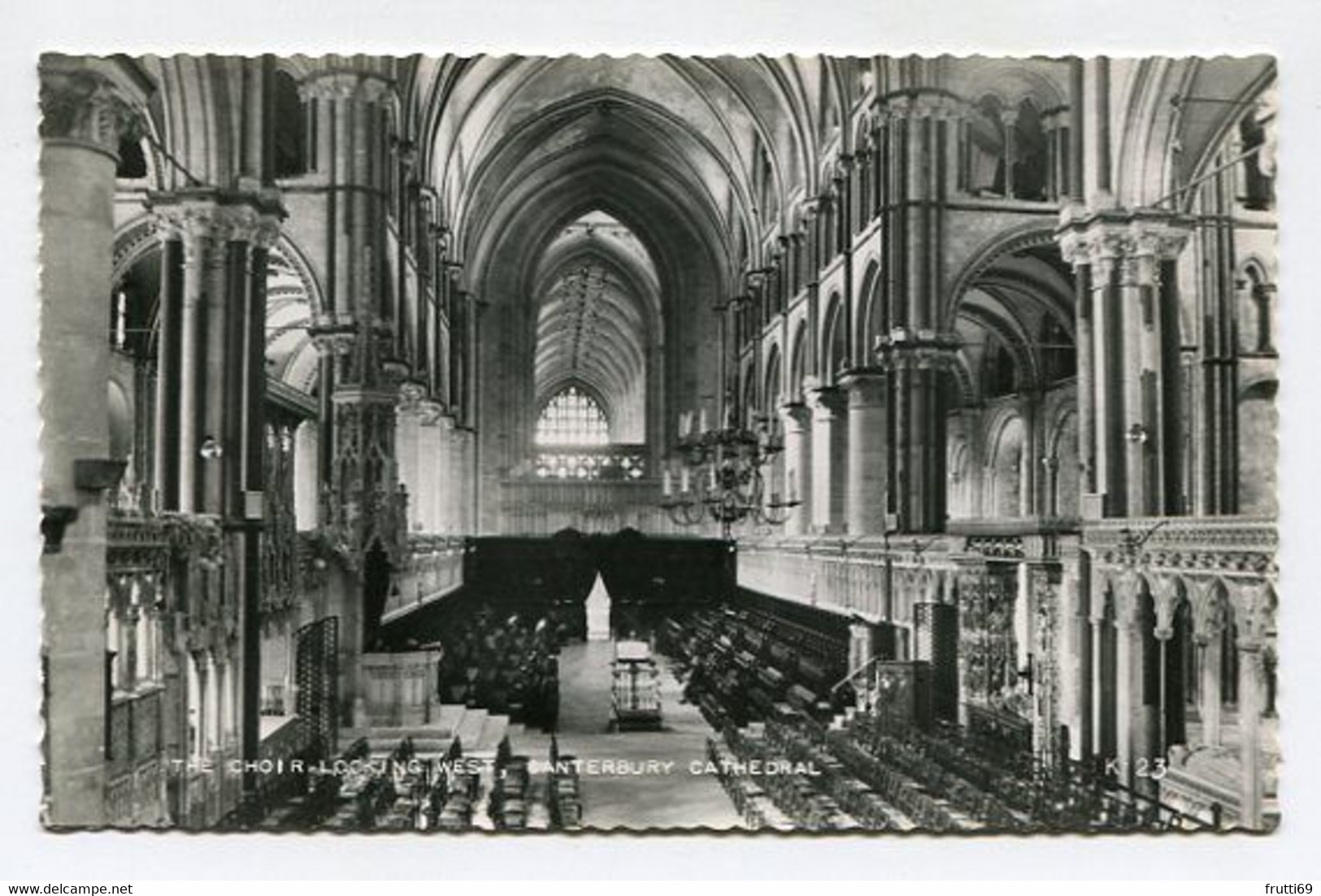 AK 106281 ENGLAND - Canterbury Cathedral - The Choir Looking West - Canterbury