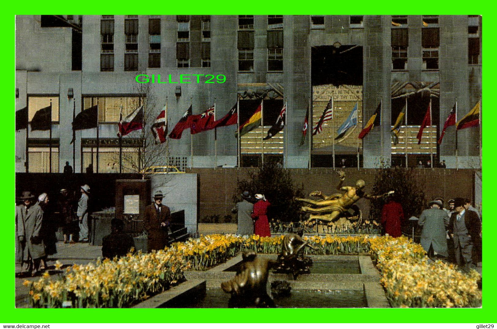 NEW YORK CITY, NY - FOUNTAINS IN THE PROMENADE ROCKFELLER PLAZA -  ALFRED MAINZER - - Orte & Plätze