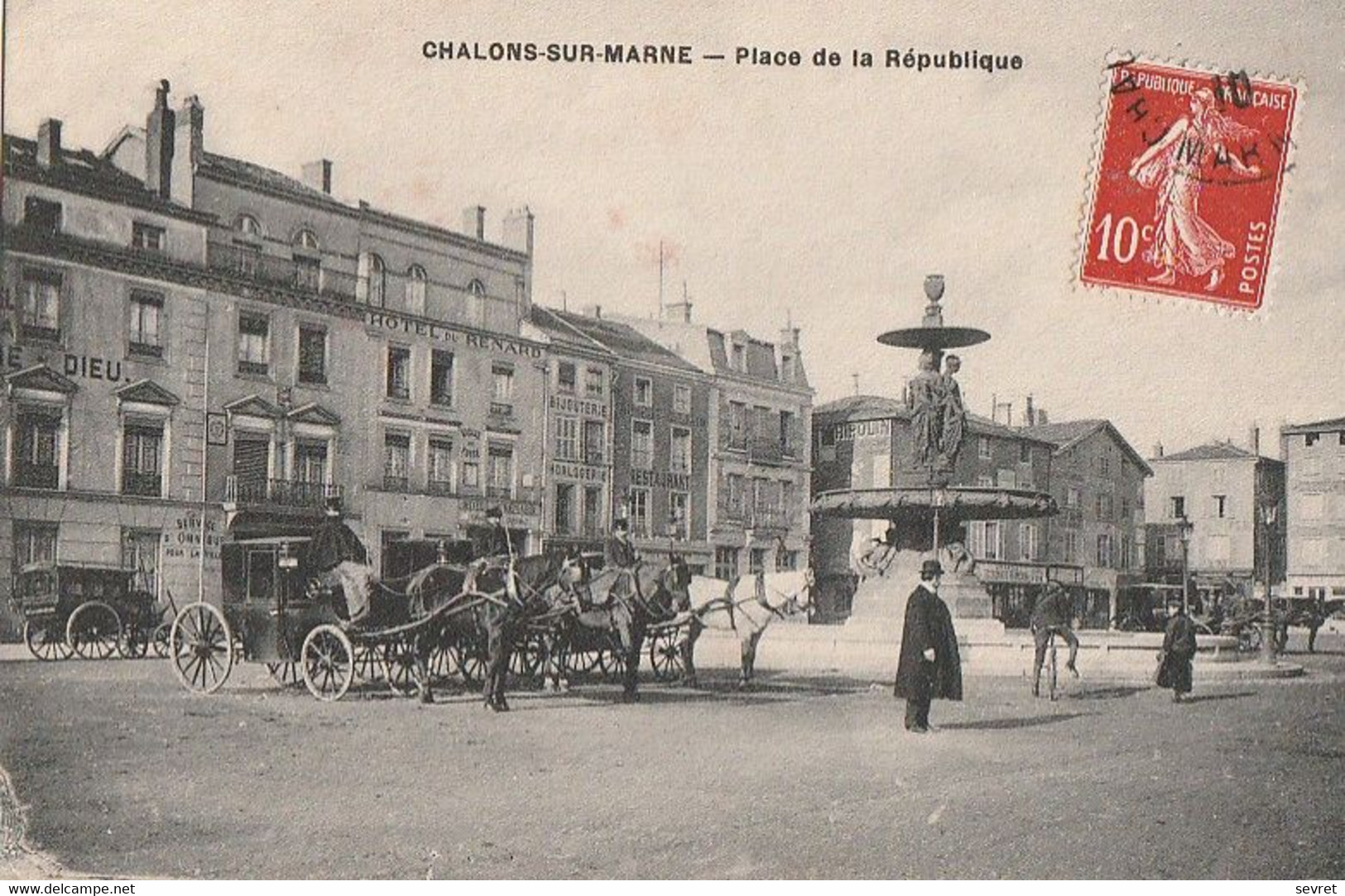 CHALONS SUR MARNE - Place De La République  Attelages . Très Rare - Châlons-sur-Marne