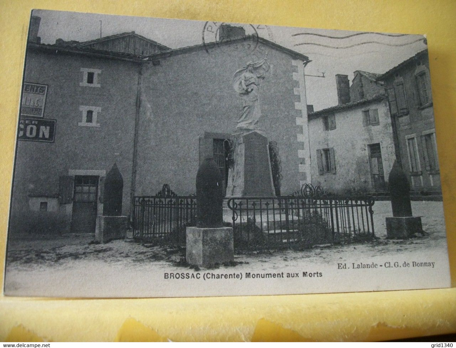 16 1648 - CPA 1932 - 16 BROSSAC - MONUMENT AUX MORTS - Monuments Aux Morts