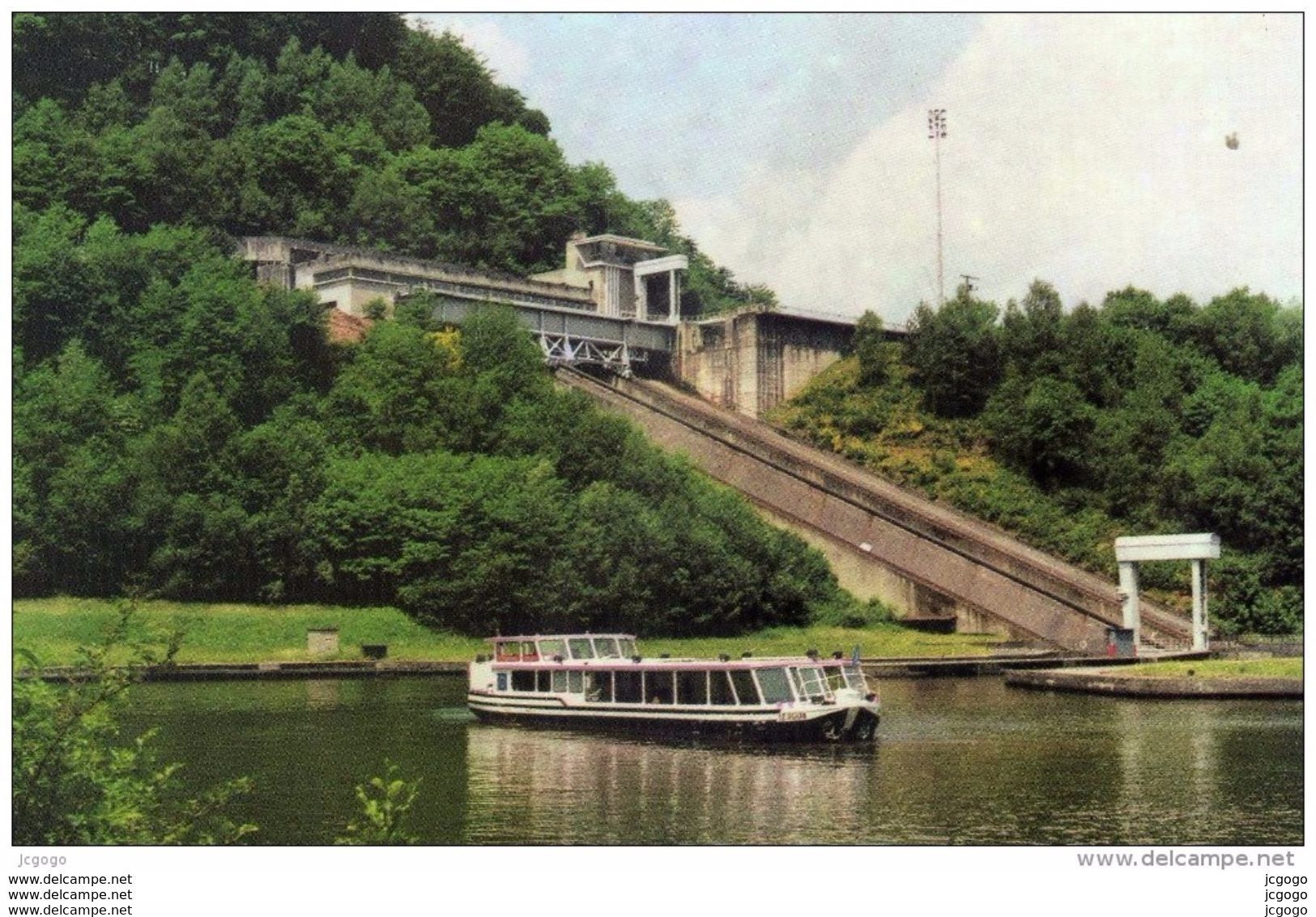 ST.LOUIS/ ARZVILLER  Site Du Plan Incliné. Bateau-Restaurant "Le Rohan"  TBE - Arzviller