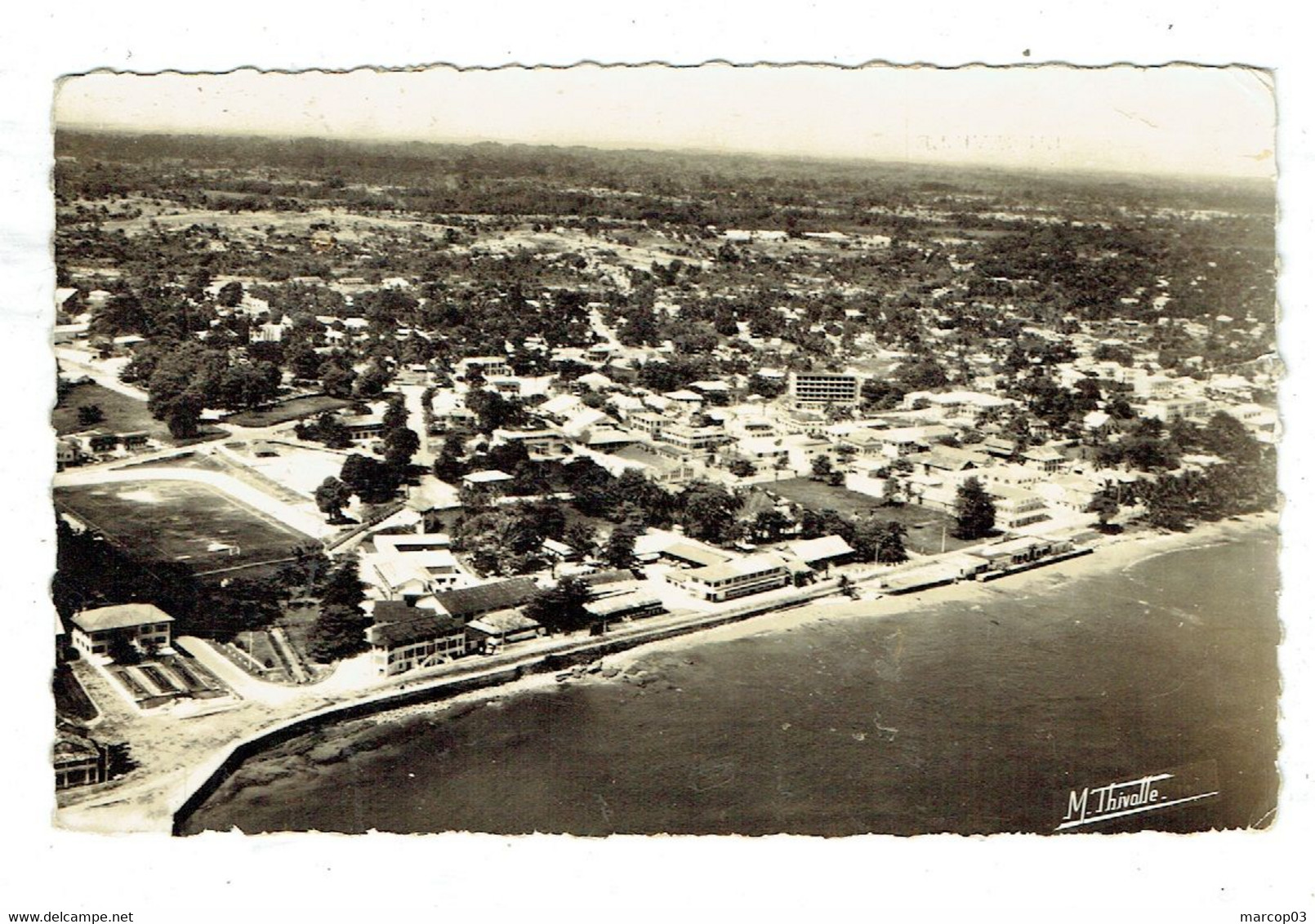 GABON Libreville Vue Aérienne (pli) Plan Peu Courant - Gabon