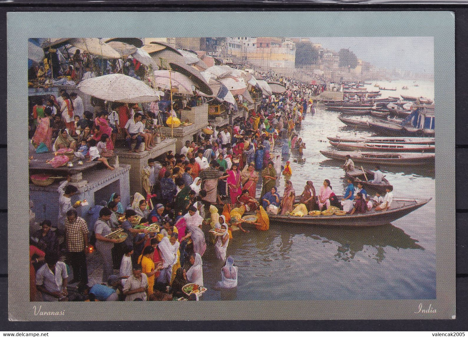 D29 INDIA Varanasi Morning Bath At Ganges Dala Festival Traveled Postcard - India