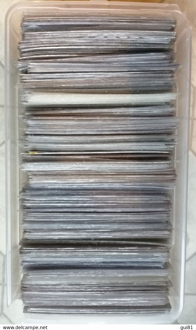 Lot D'environs 1000 Pochettes Plastiques Pour Cartes Postales Anciennes - Sleeves