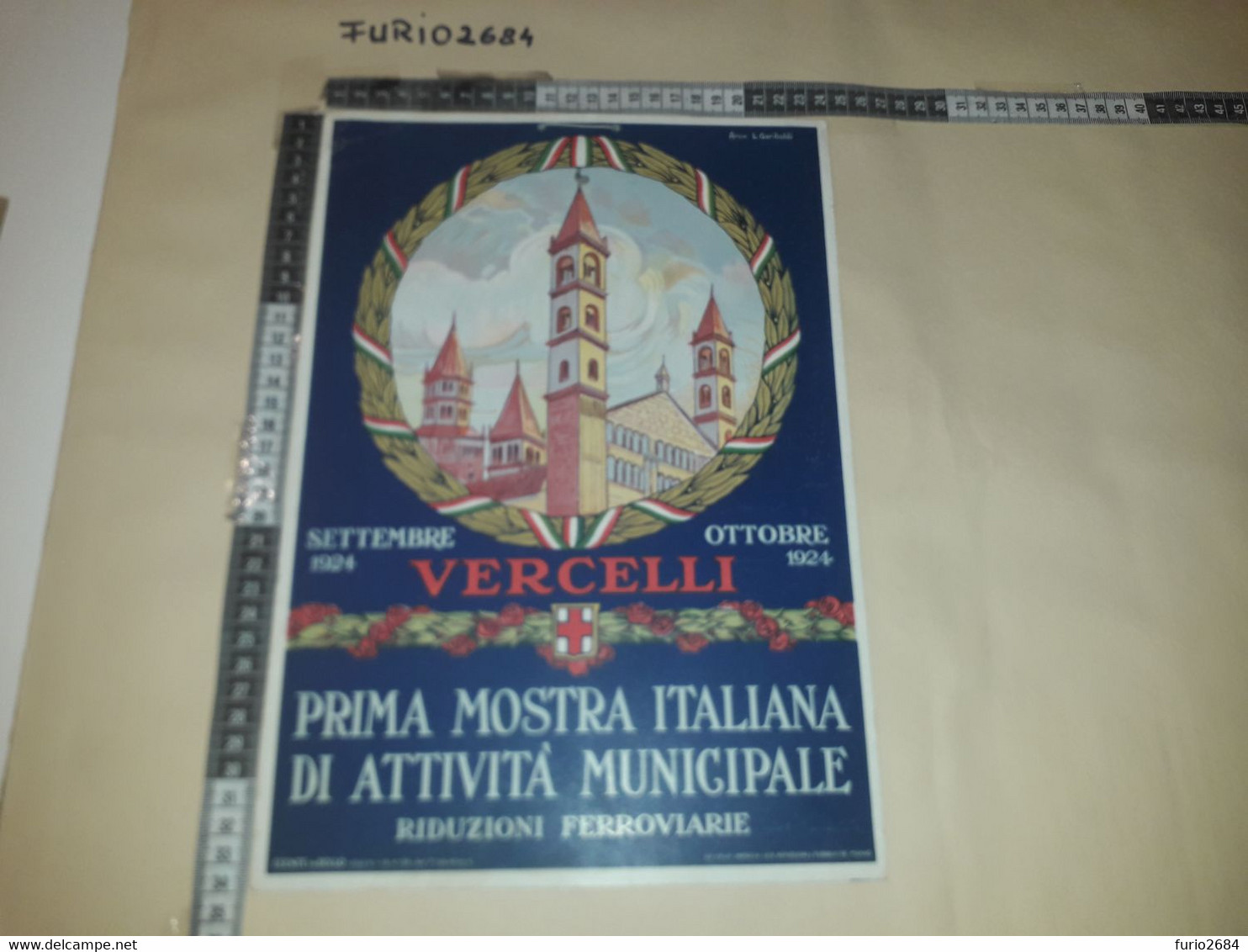 VERCELLI PRIMA MOSTRA ITALIANA DI ATTIVITA' MUNICIPALE SETTEMBRE OTTOBRE 1924 CARTELLO PUBBLICITARIO IN CARTONE - Targhe Di Cartone