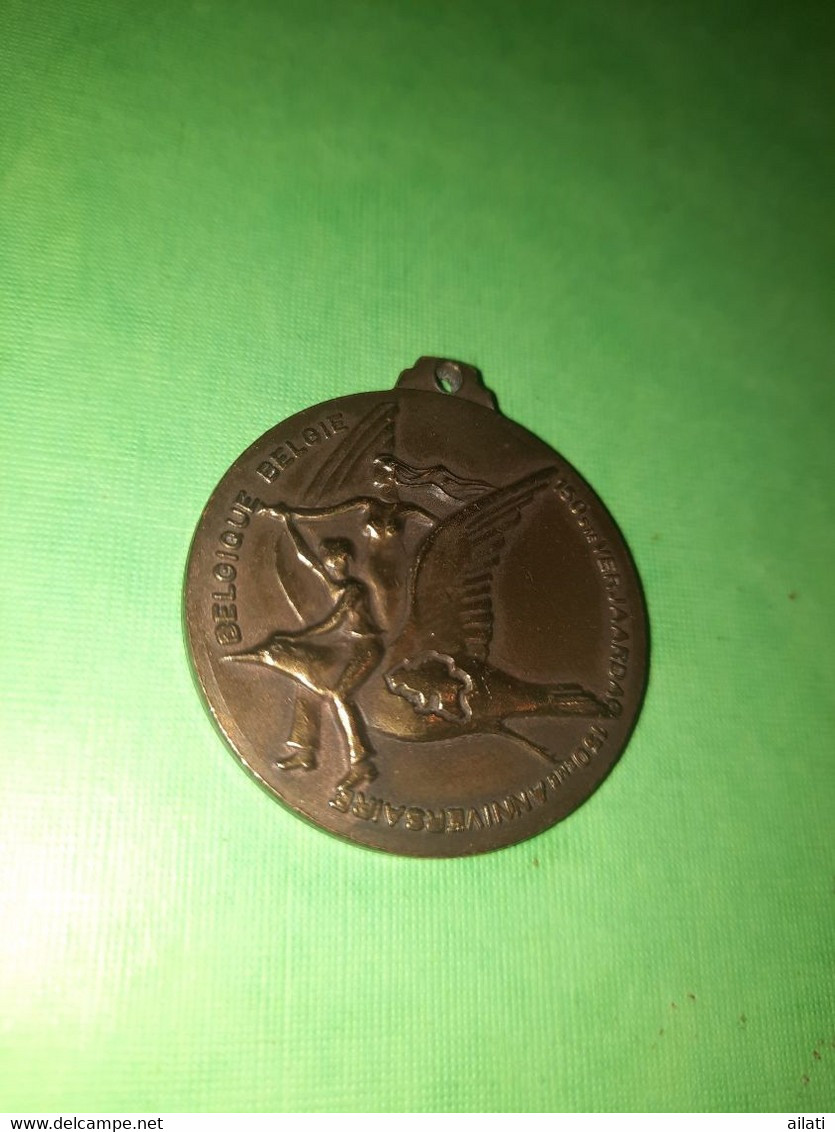 Médaille Belges Des 150 Ans Anniversaire De La Belgique - Monarchia / Nobiltà