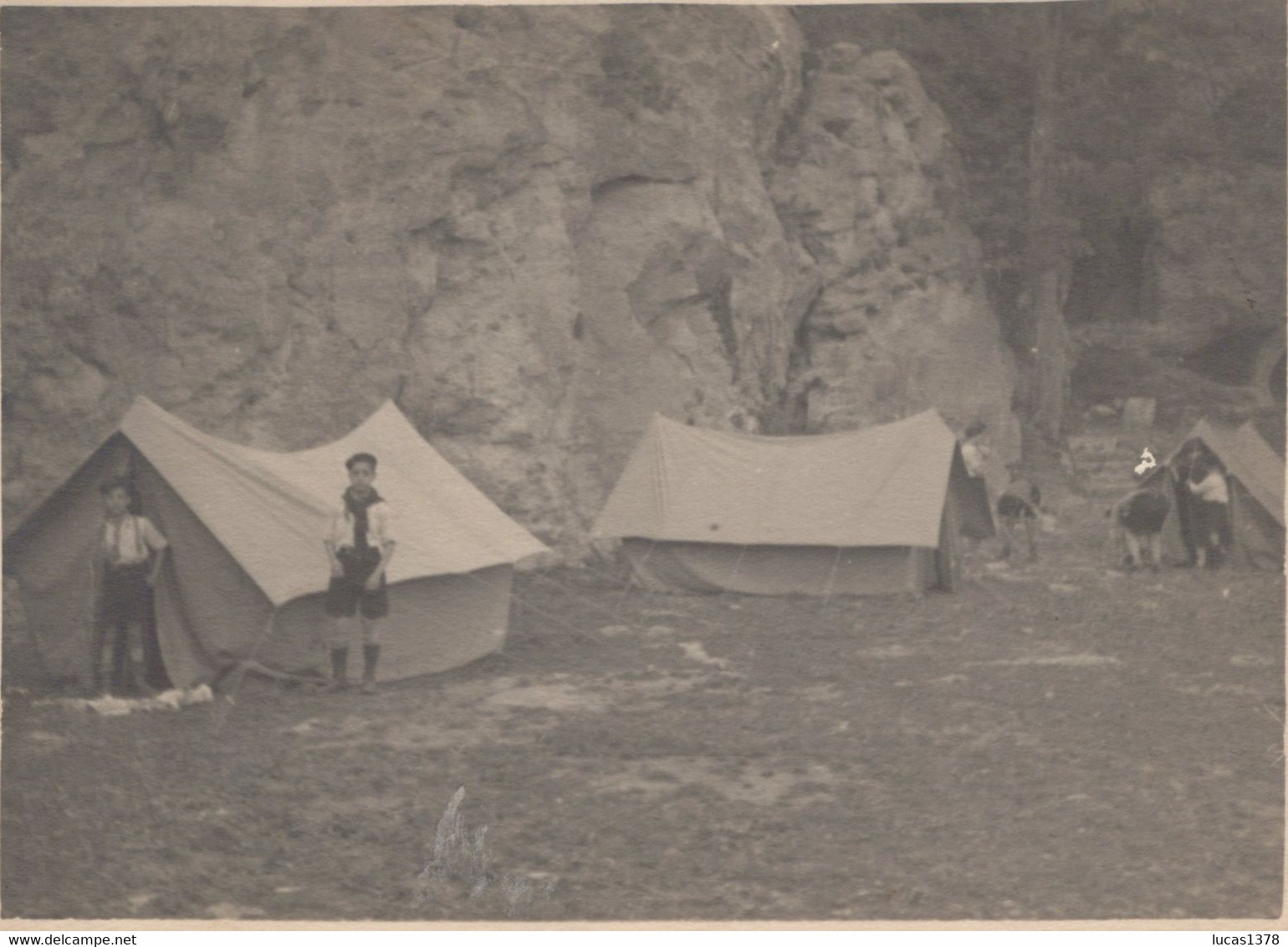SCOUTISME  / TRES BELLE ET GRANDE PHOTO /  CAMP DE LOUVETEAUX 1930 / 17 X 12 - Scoutismo