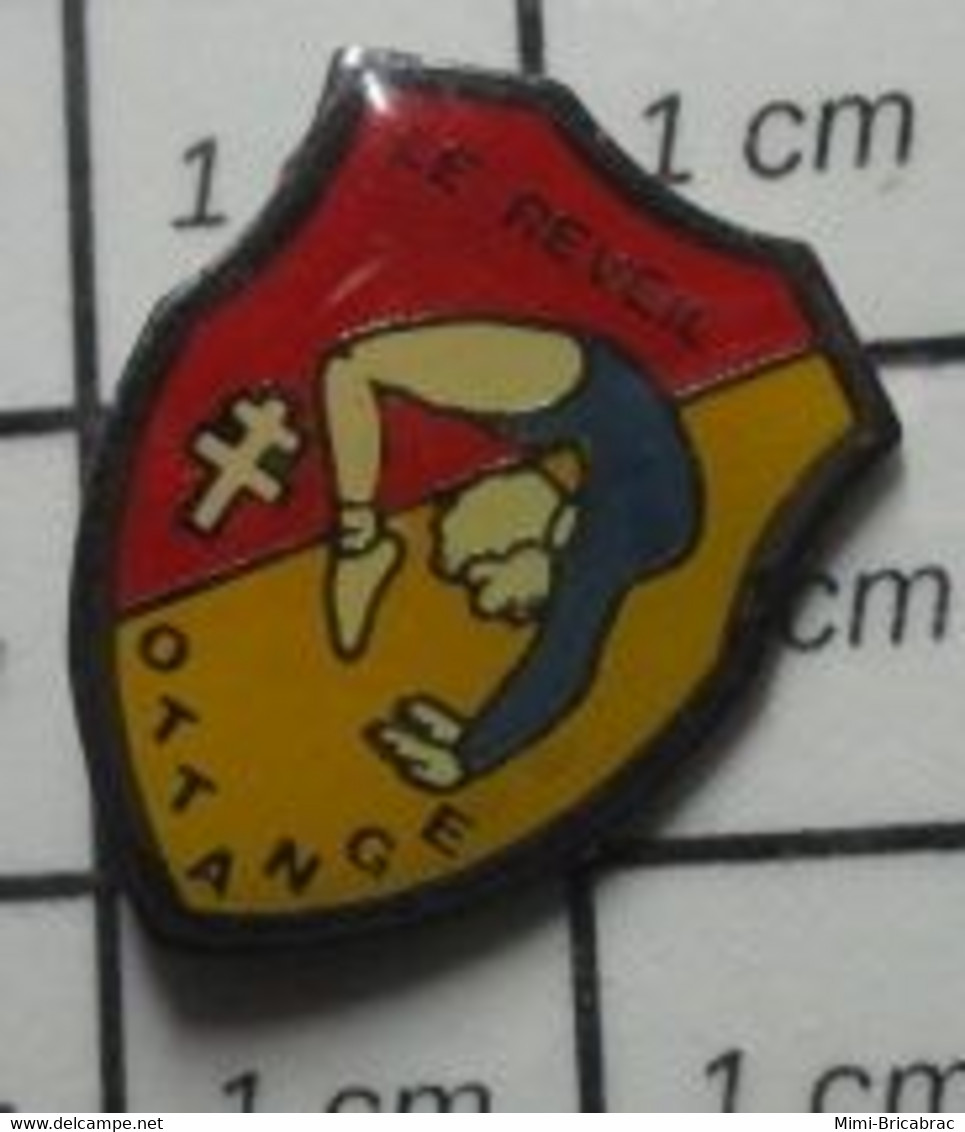 1722 Pin's Pins : Rare Et Belle Qualité : SPORTS / GYMNASTIQUE FEMININE CROIX DE LORRAINE CLUB LE REVEIL OTTANGE - Gymnastik