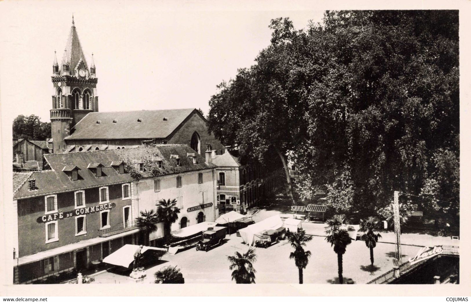 65 - VIC EN BIGORRE - S07825 - Place De Seinarex - CPSM 14x9 Cm - L1 - Vic Sur Bigorre