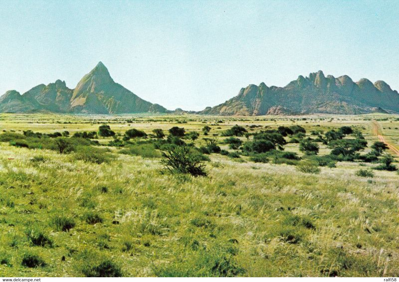 2 AK Namibia * Landschaft In Namibia Mit Dem Berg Spitzkoppe - Wird Auch Als Das „Matterhorn Namibias“ Bezeichnet * - Namibie