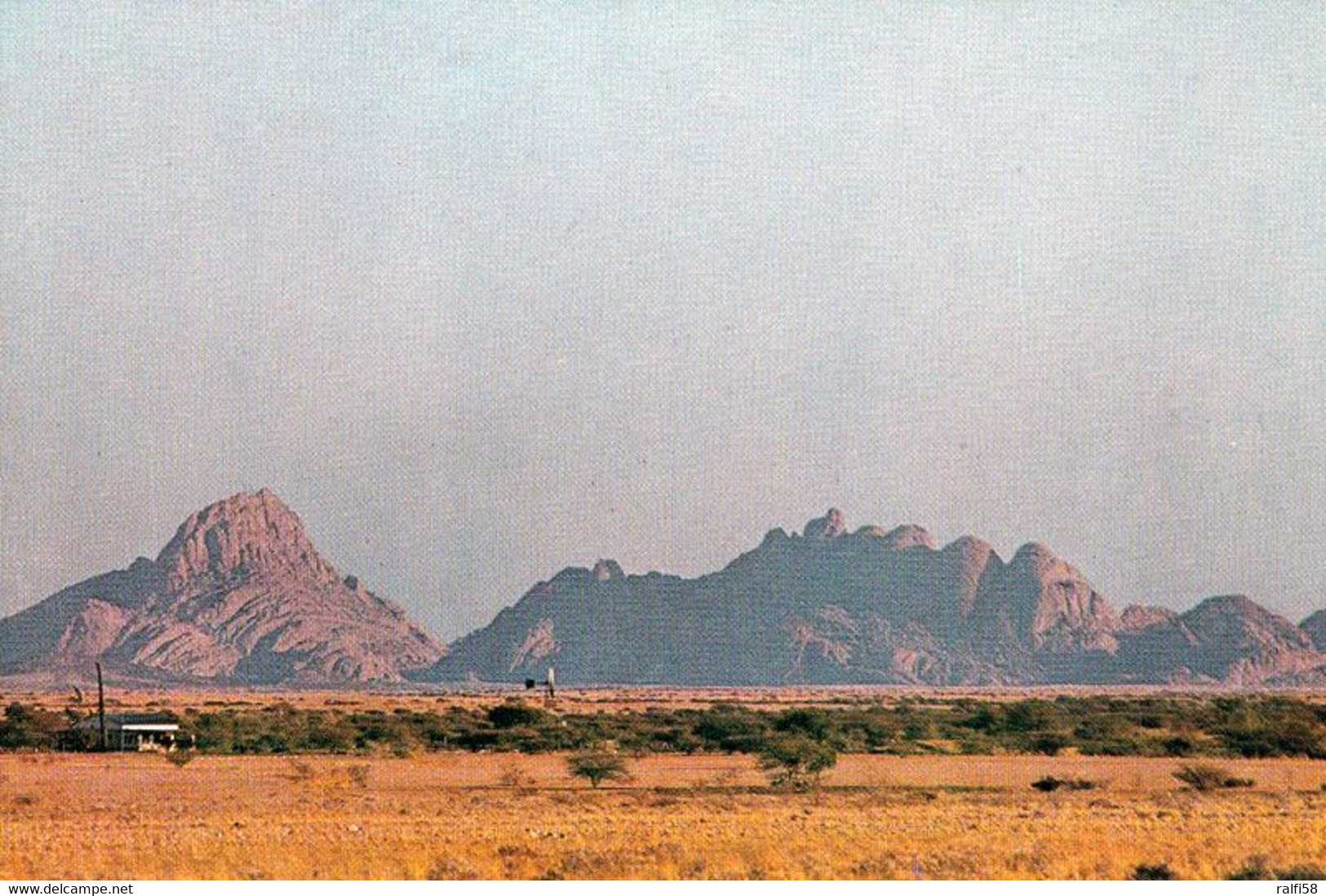 2 AK Namibia * Landschaft In Namibia Mit Dem Berg Spitzkoppe - Wird Auch Als Das „Matterhorn Namibias“ Bezeichnet * - Namibie