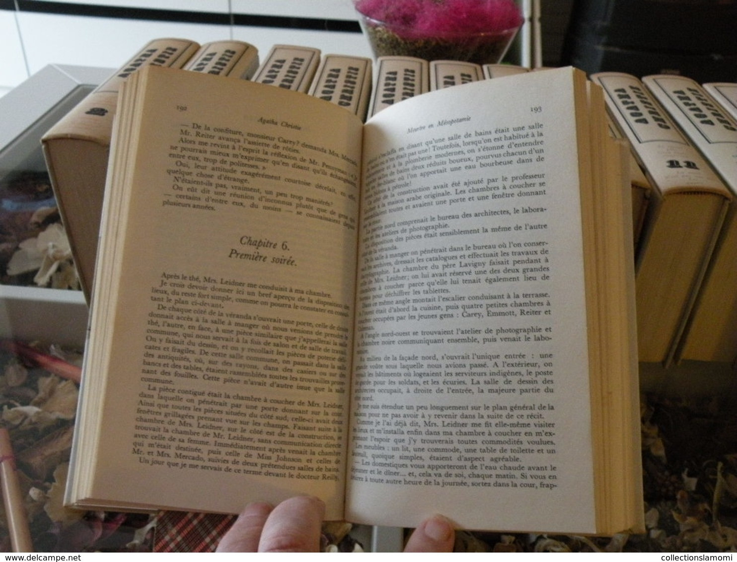 Lots De 14 Livres Agatha Christie,les Titres Sont Directement à Voir Sur Les Photos (Attention Manque Le N°7) - Bücherpakete