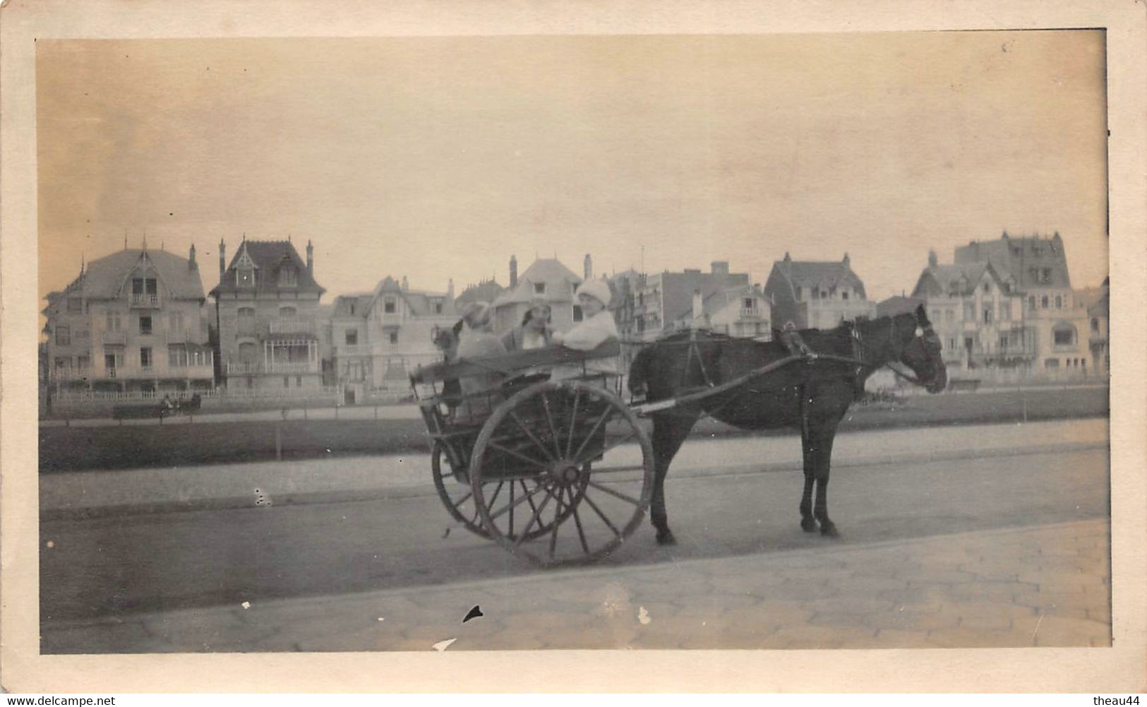 BELGIQUE  -  ZEEBRUGGE   -  Lot De 3 Clichés  - Musée, Loodswezen Pilotage, Cheval, Plage, Attelage  -  Voir Descrip - Zeebrugge