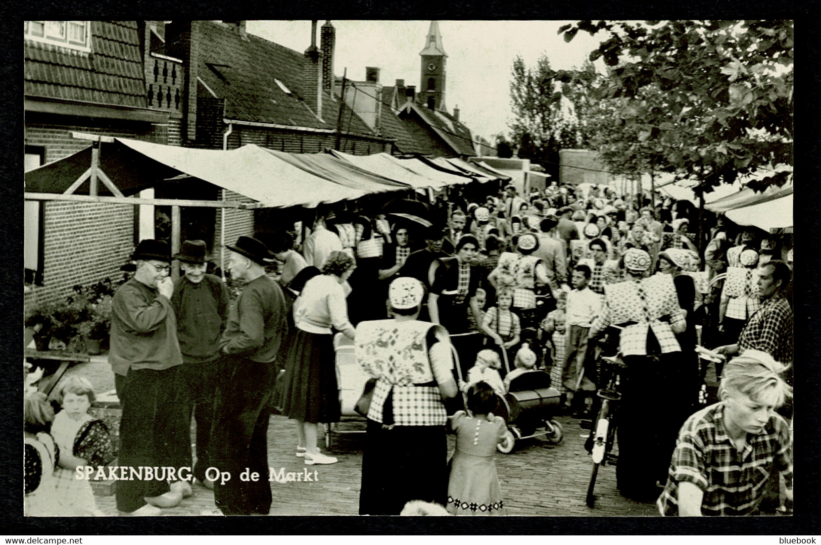 Ref 1591 - Real Photo Postcard - Spakenburg Utrecht - Op De Markt Street Market Netherlands - Spakenburg