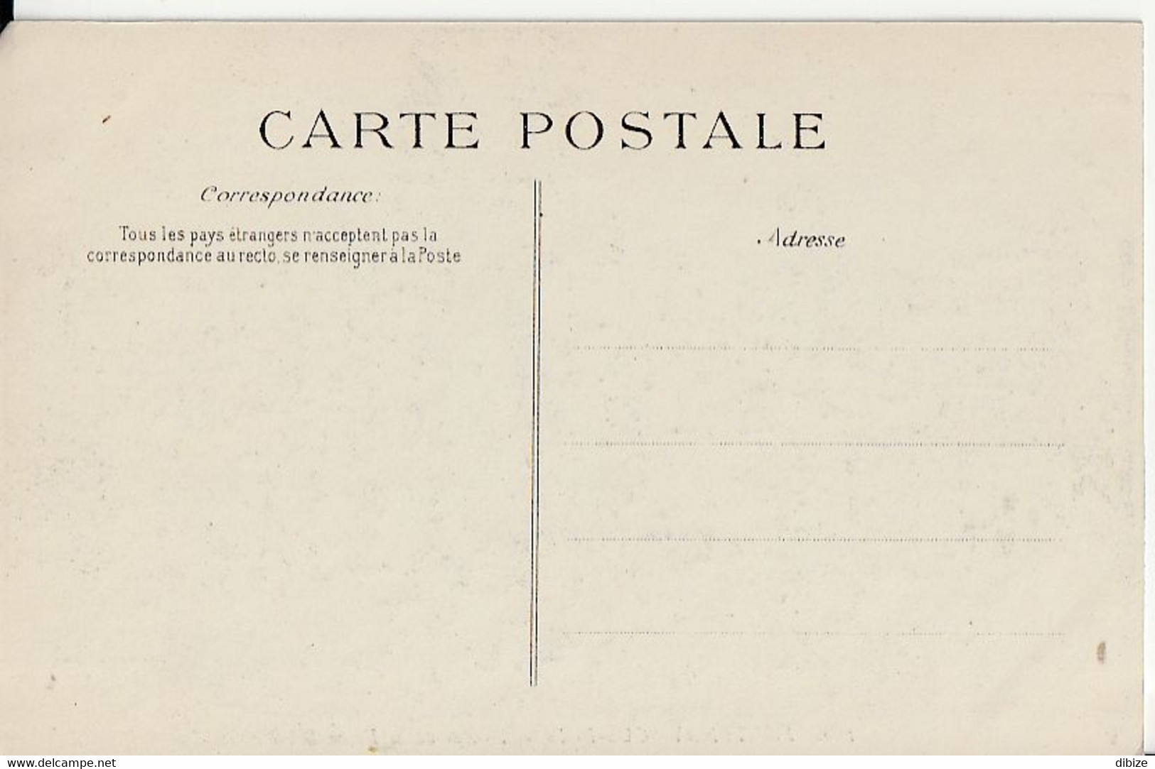 France. Carte Postale. Fontenay-Sous-Bois. Avenue De La Dame Blanche. Calèches. Etat Moyen. - Fontenay Sous Bois