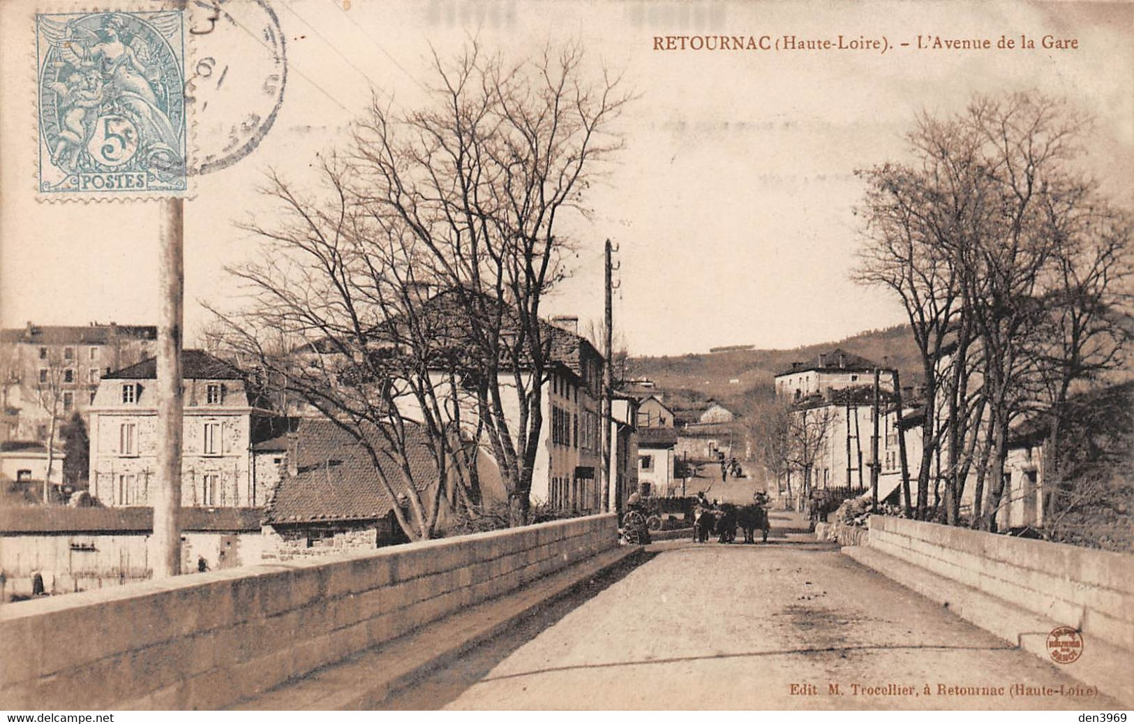 RETOURNAC (Haute-Loire) - L'Avenue De La Gare - Retournac