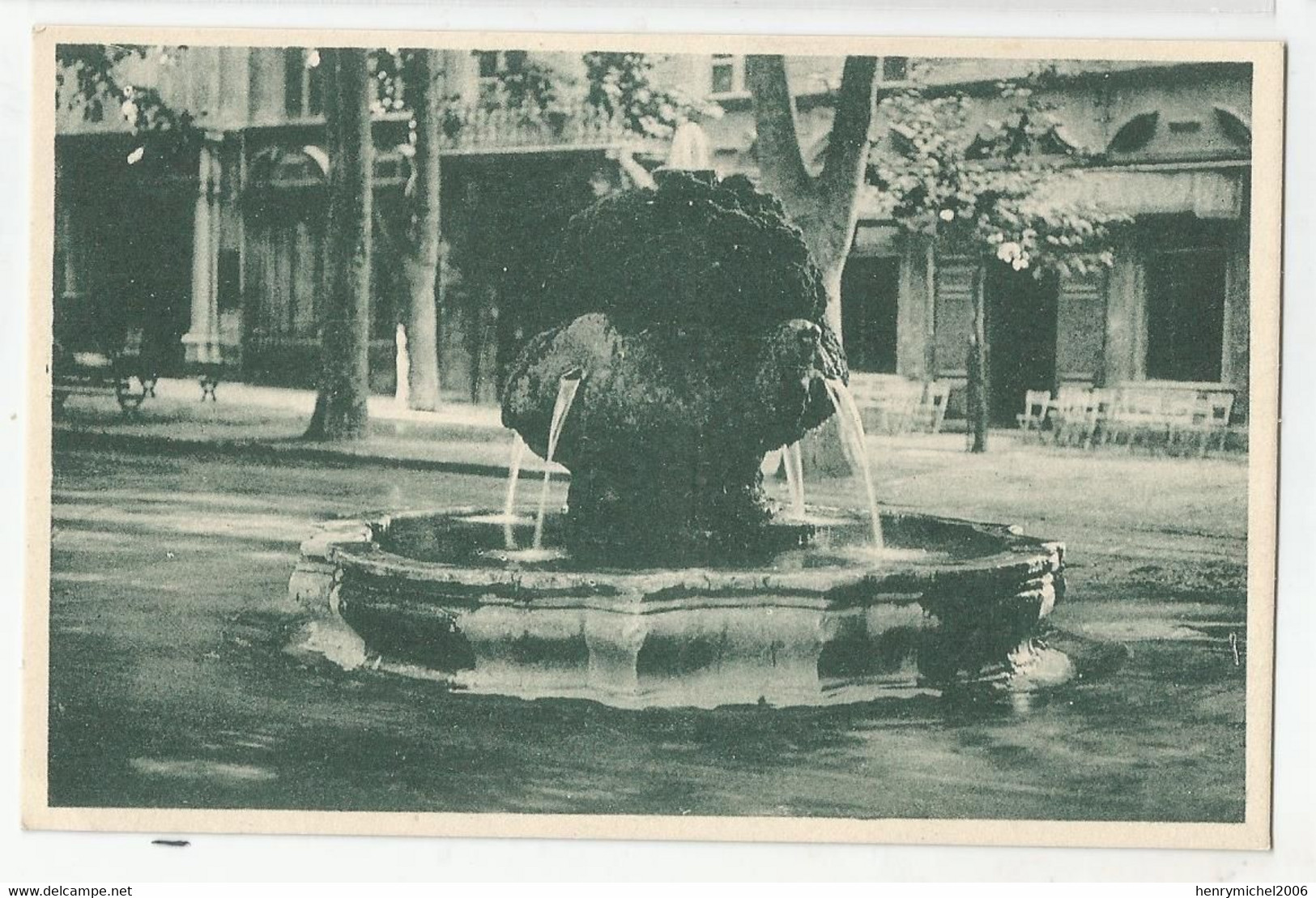 13 Aix En Provence Fontaine D'eau Chaude Et Commerce  Cliché Brun Ed Goulard - Aix En Provence