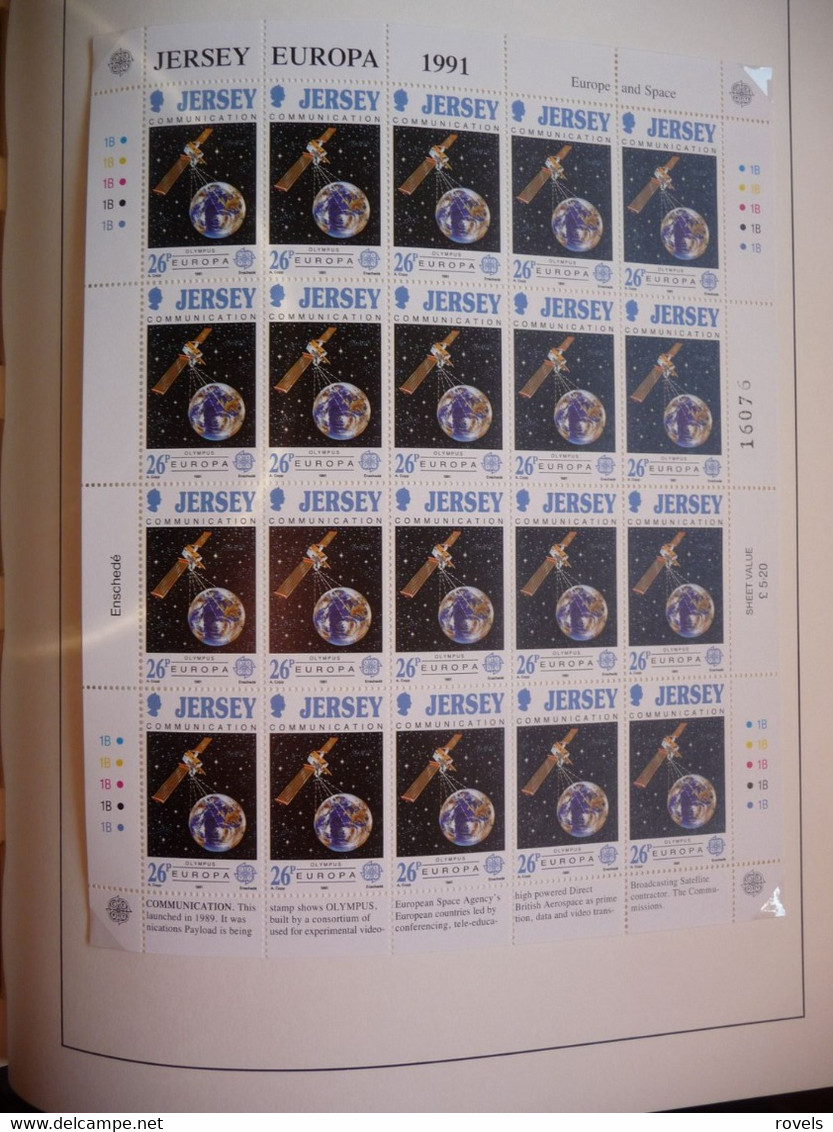 Europa -cept 1989 through 1991 MNH . all in a luxury leuchttrum album. see scan.