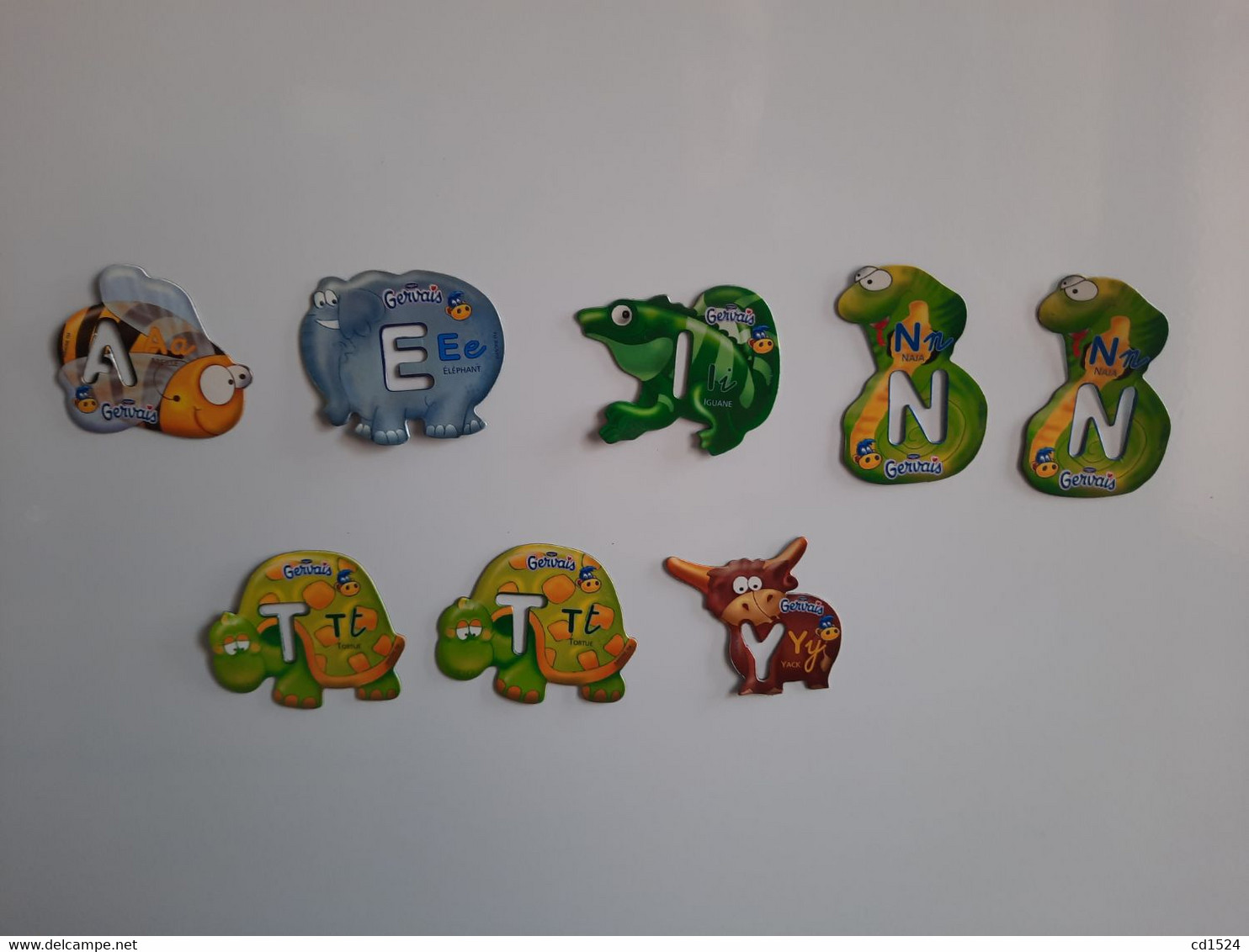 VINTAGE : Lot De 8 Magnets Publicitaires GERVAIS, Représentant Animaux Et Lettres - Letters & Cijfers